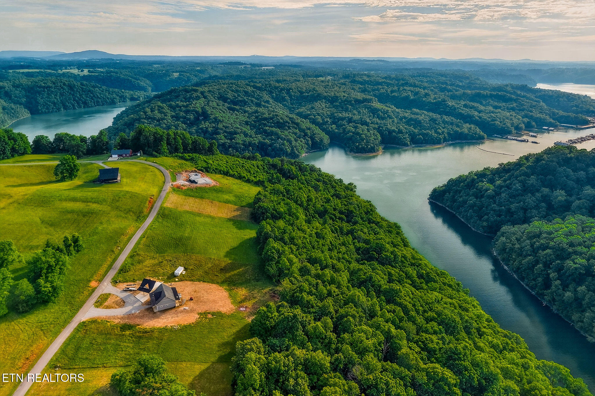 689 Amonett Circle Byrdstown TN 38549