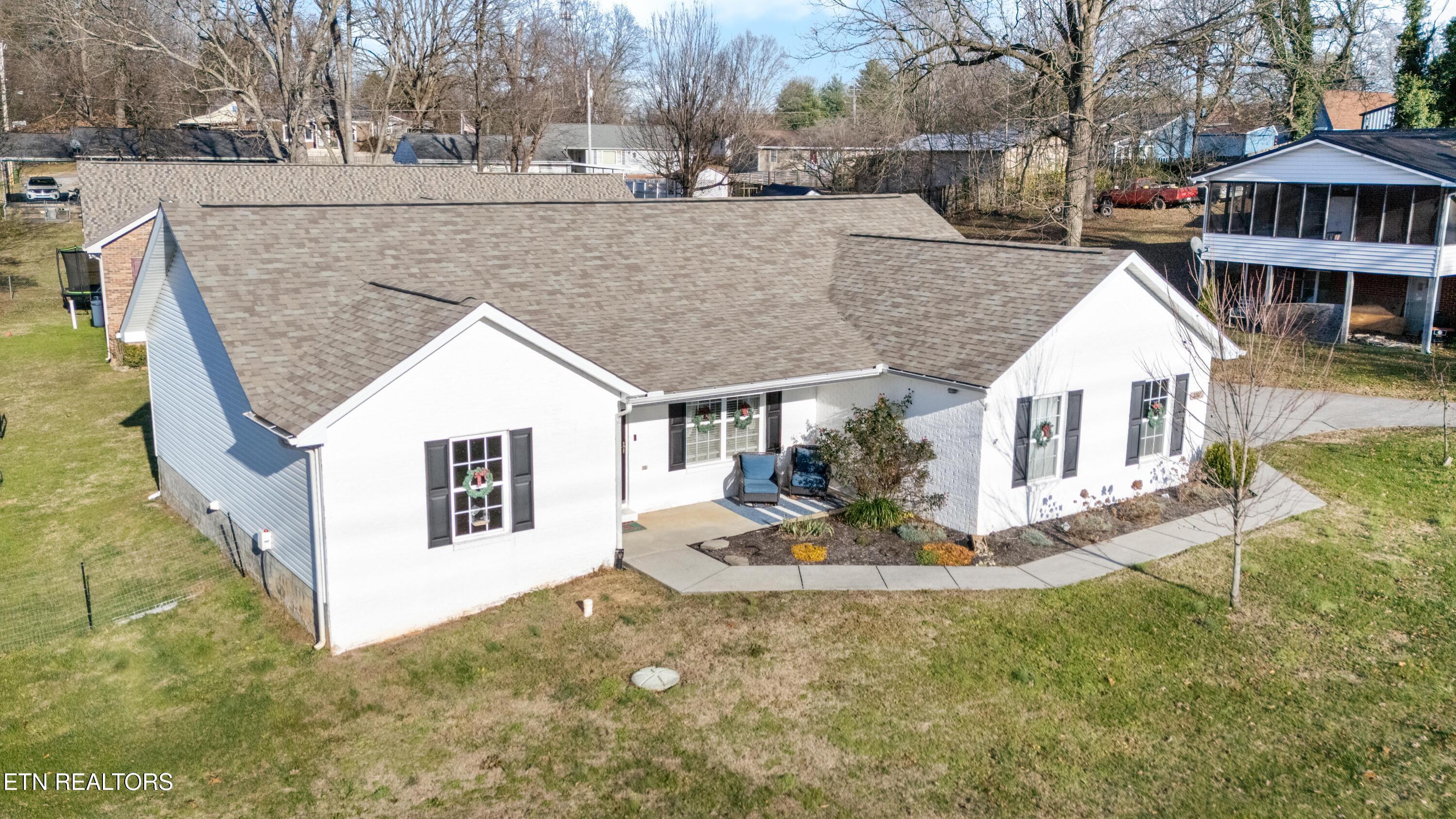 2207 Tuckaleechee Pike Maryville TN 37803
