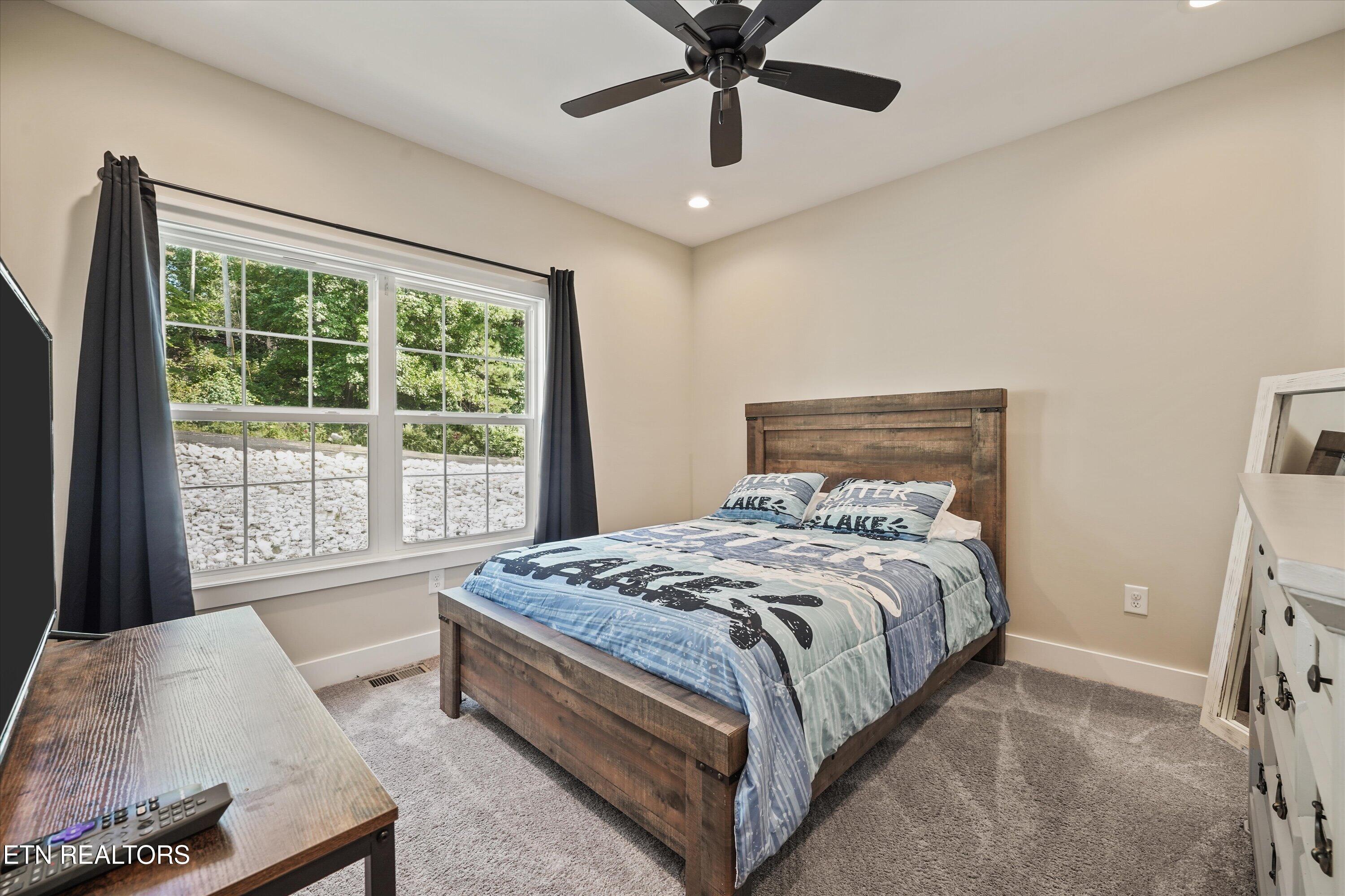 1700 Ridge Road Caryville TN 37714