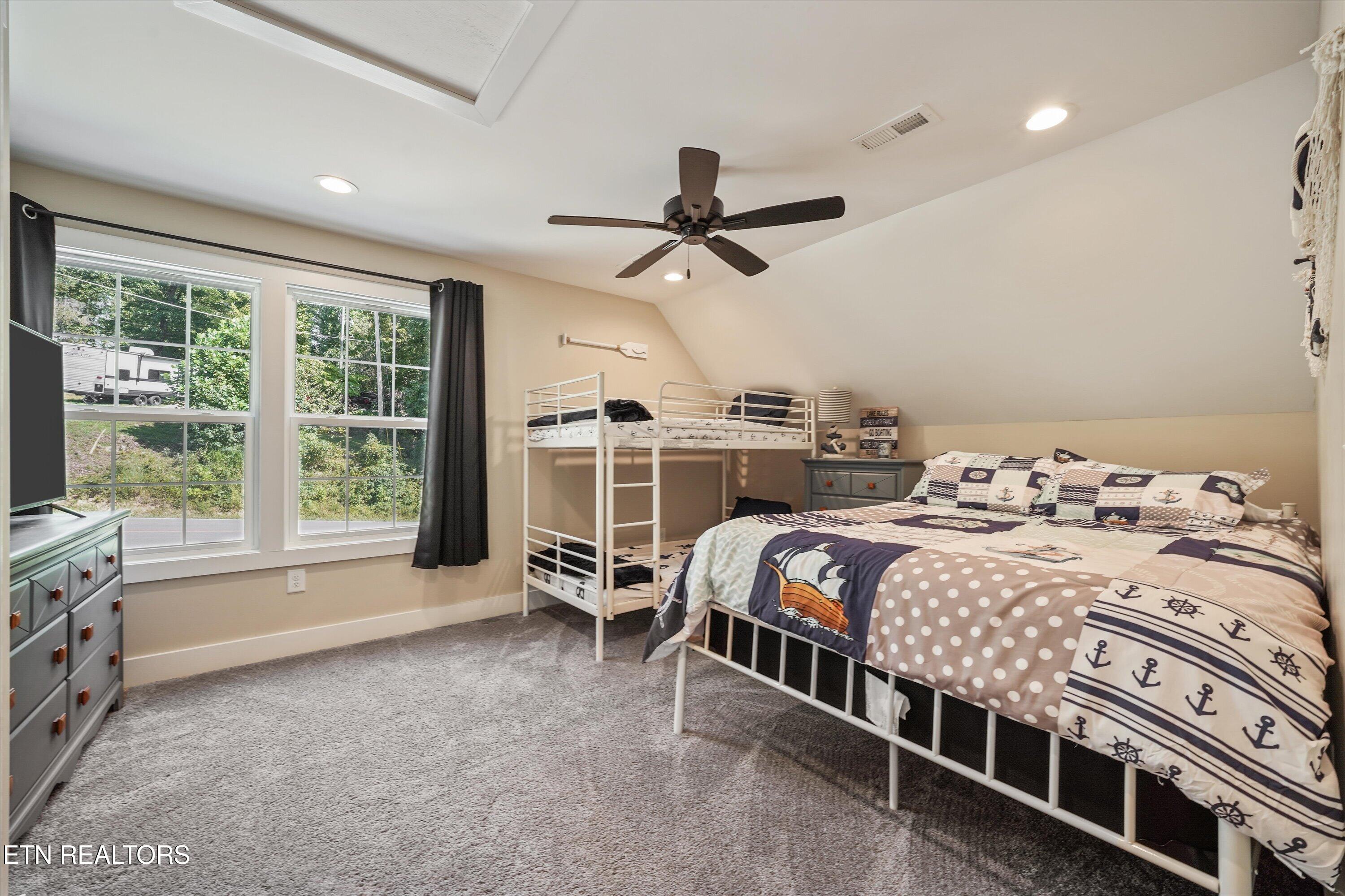 1700 Ridge Road Caryville TN 37714