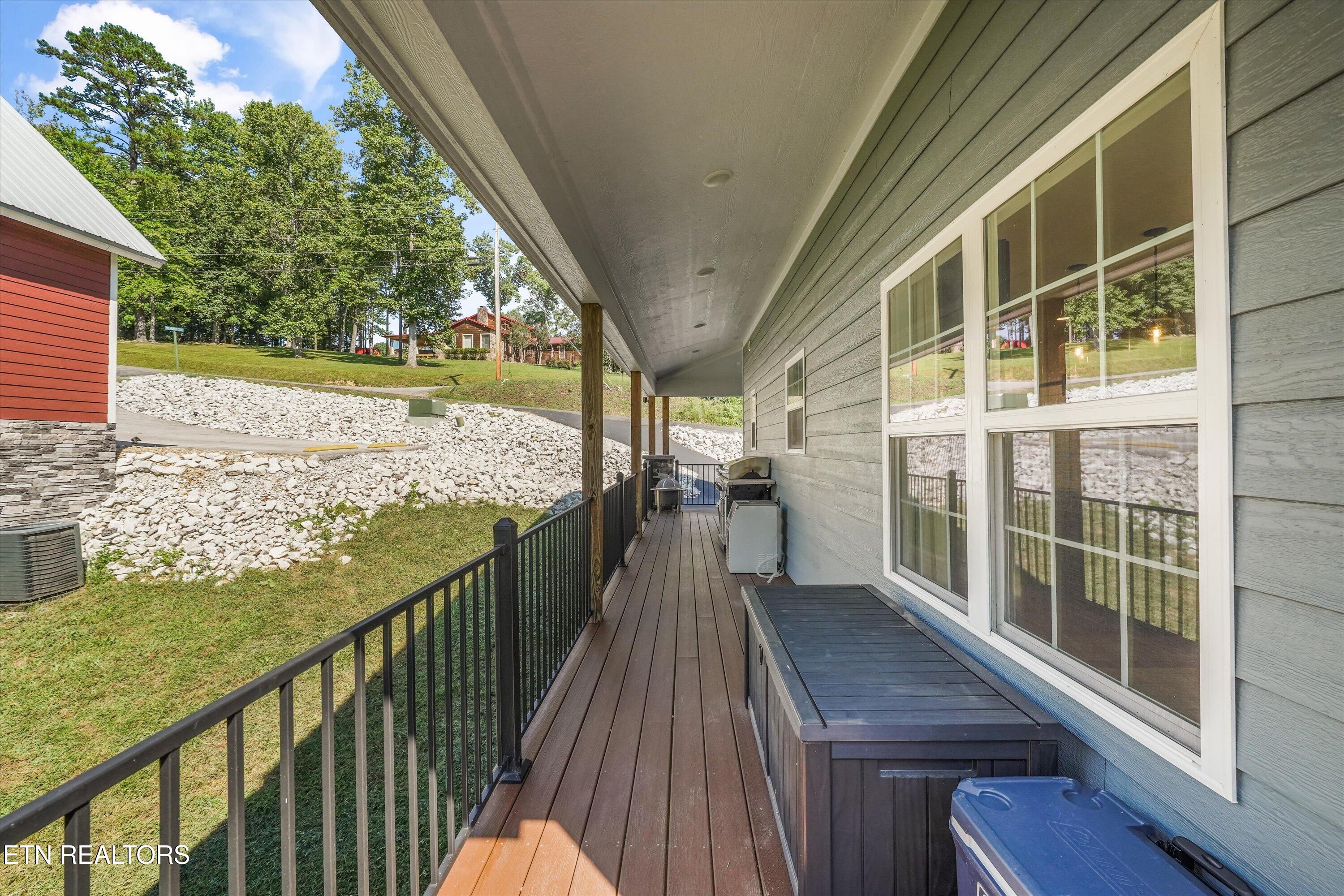1700 Ridge Road Caryville TN 37714