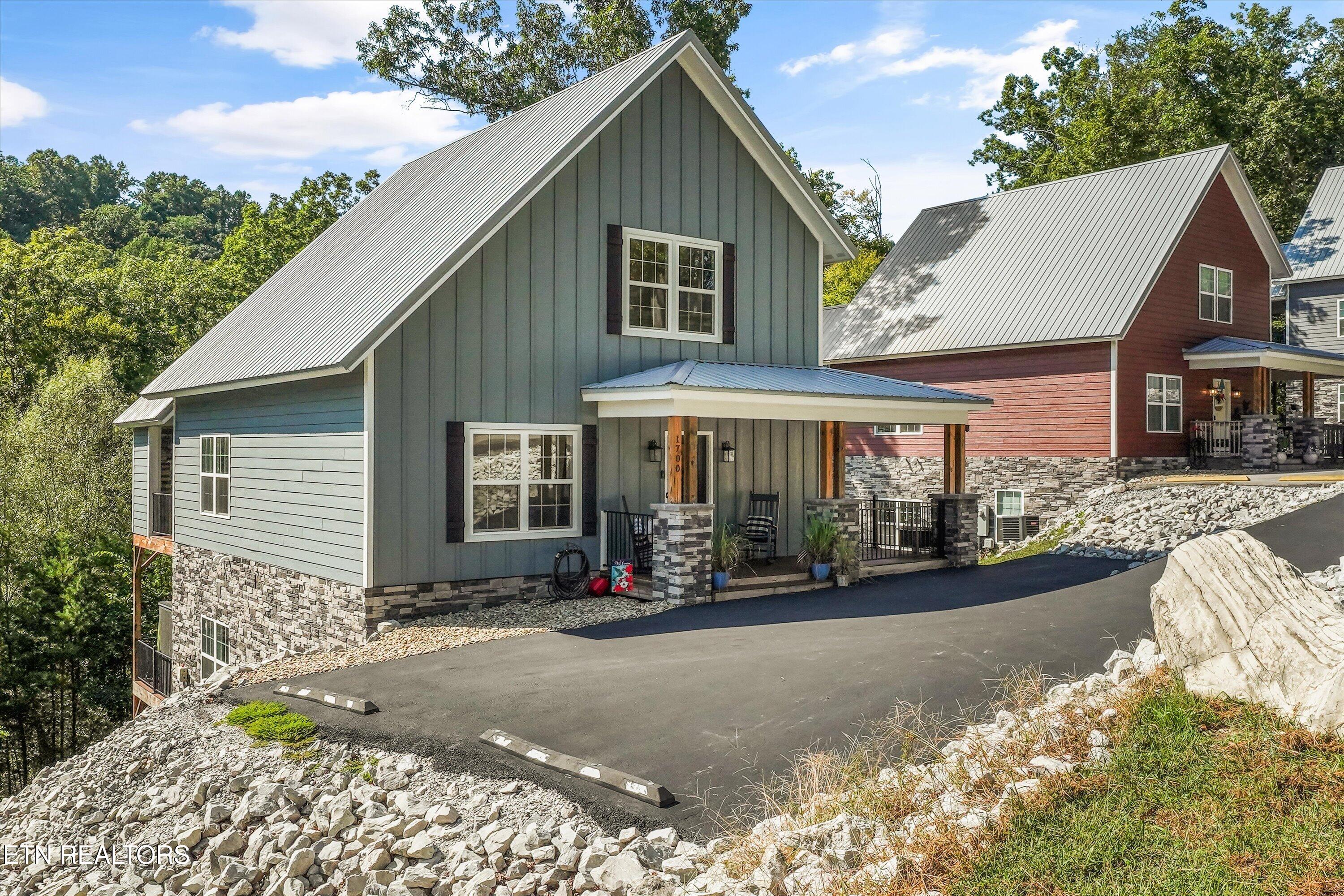 1700 Ridge Road Caryville TN 37714