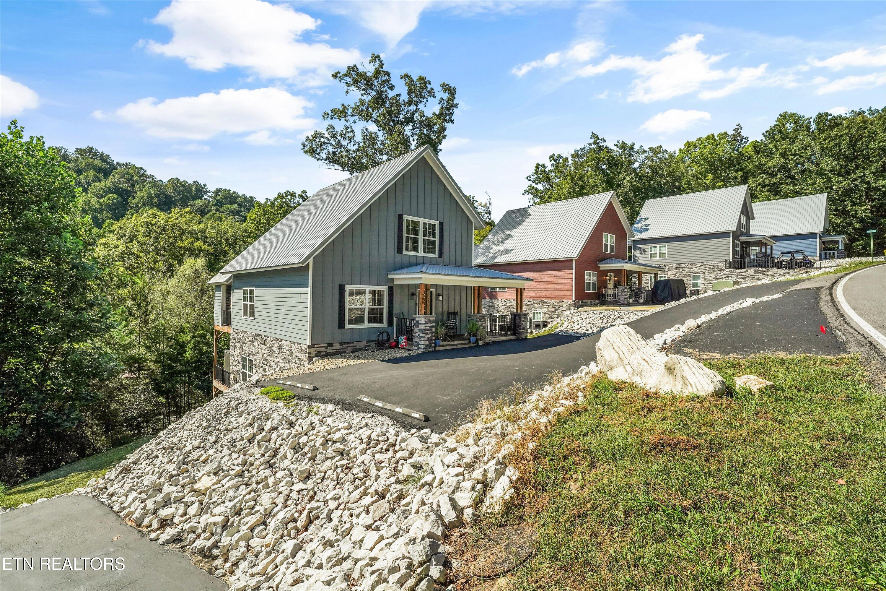 1700 Ridge Road Caryville TN 37714