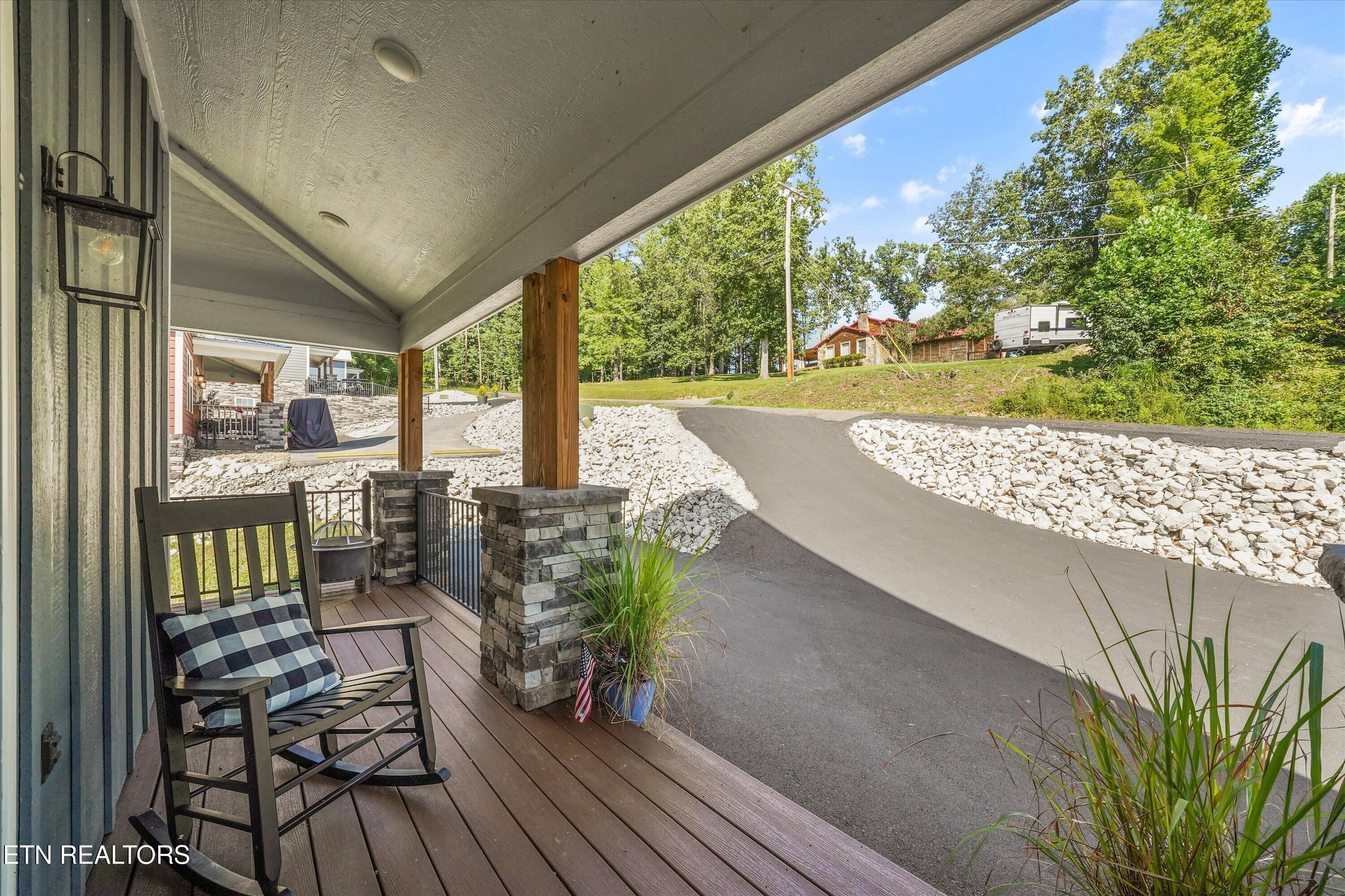 1700 Ridge Road Caryville TN 37714