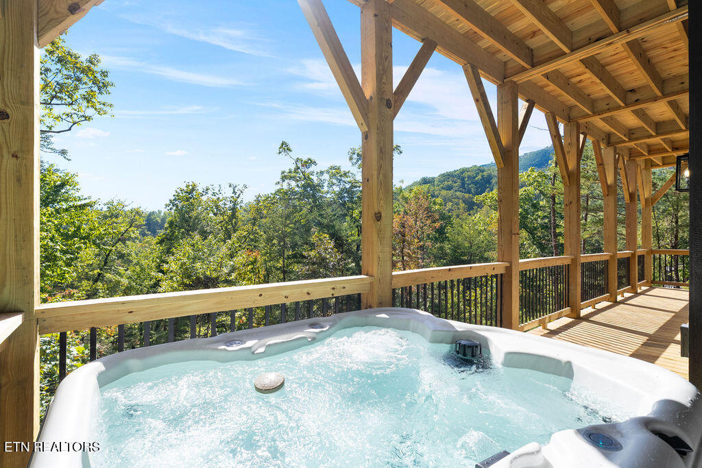 1731 Bluff Ridge Road Sevierville TN 37876