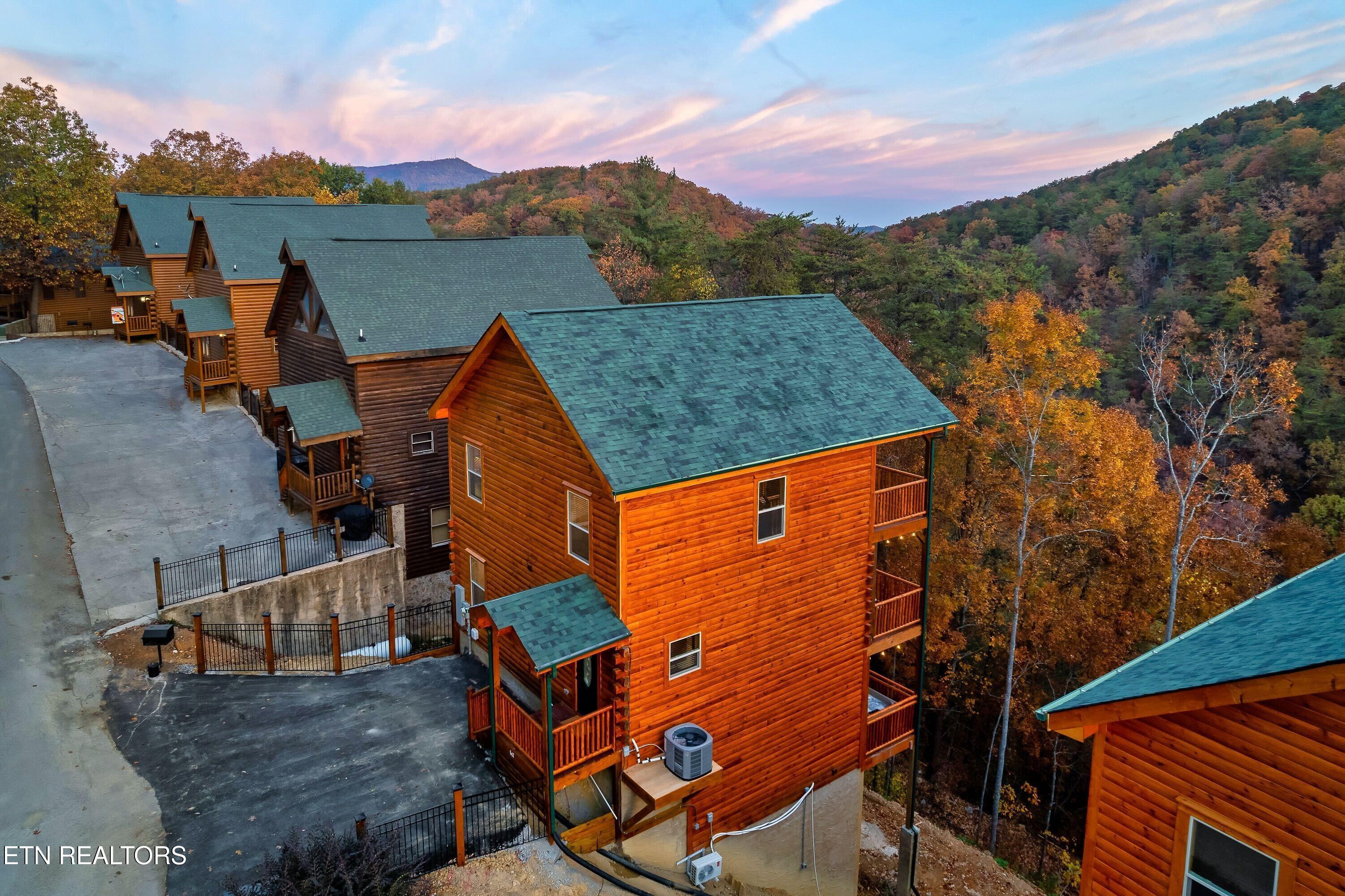 842 Black Bear Cub Way Sevierville TN 37862