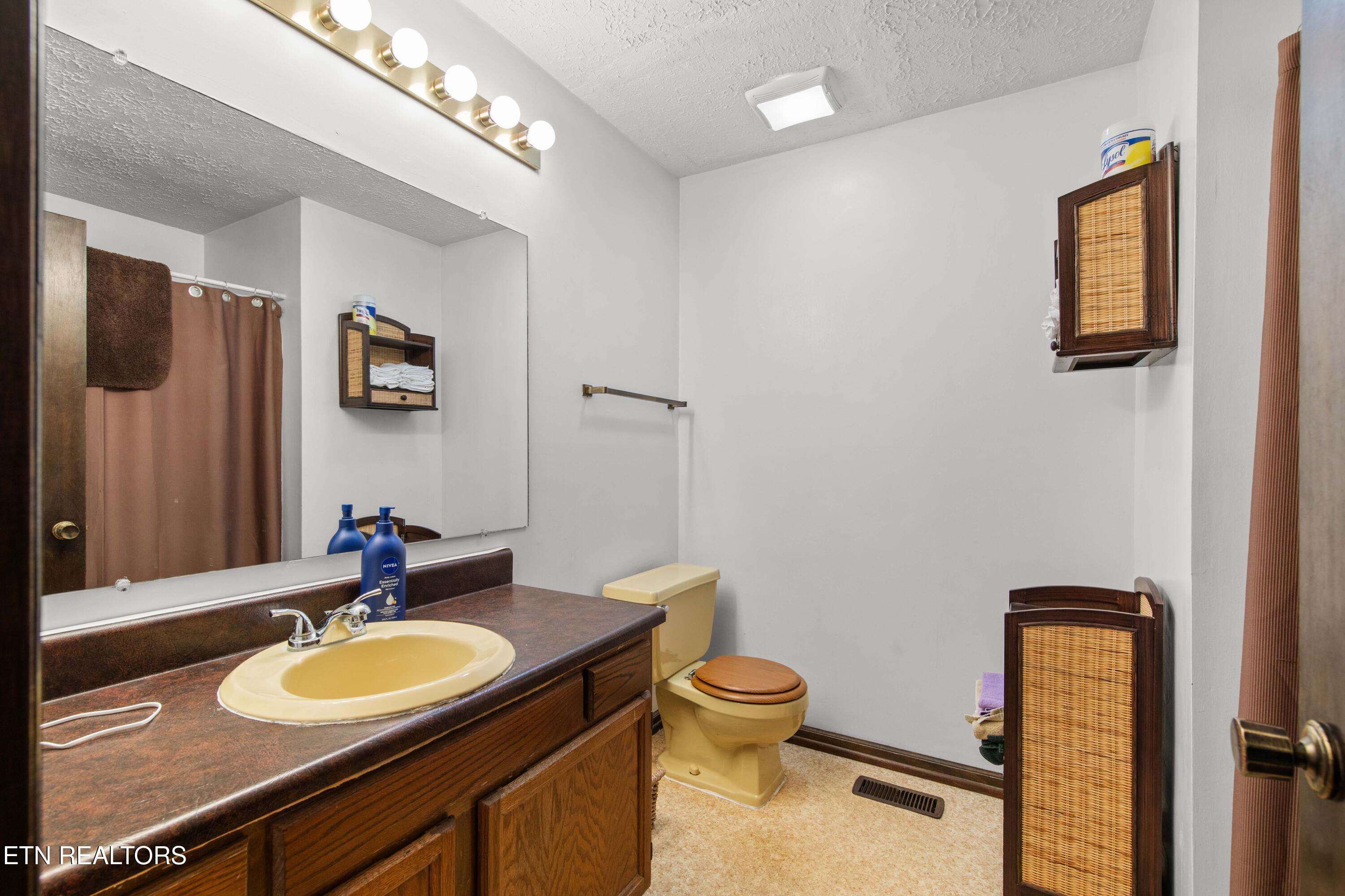 11429 Hickory Springs Drive Knoxville TN 37932