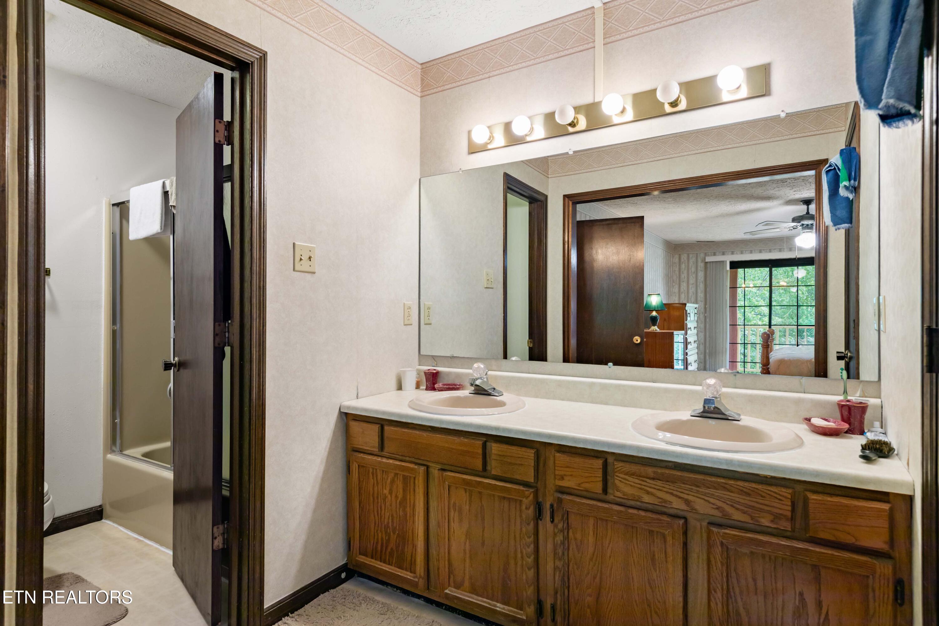 11429 Hickory Springs Drive Knoxville TN 37932