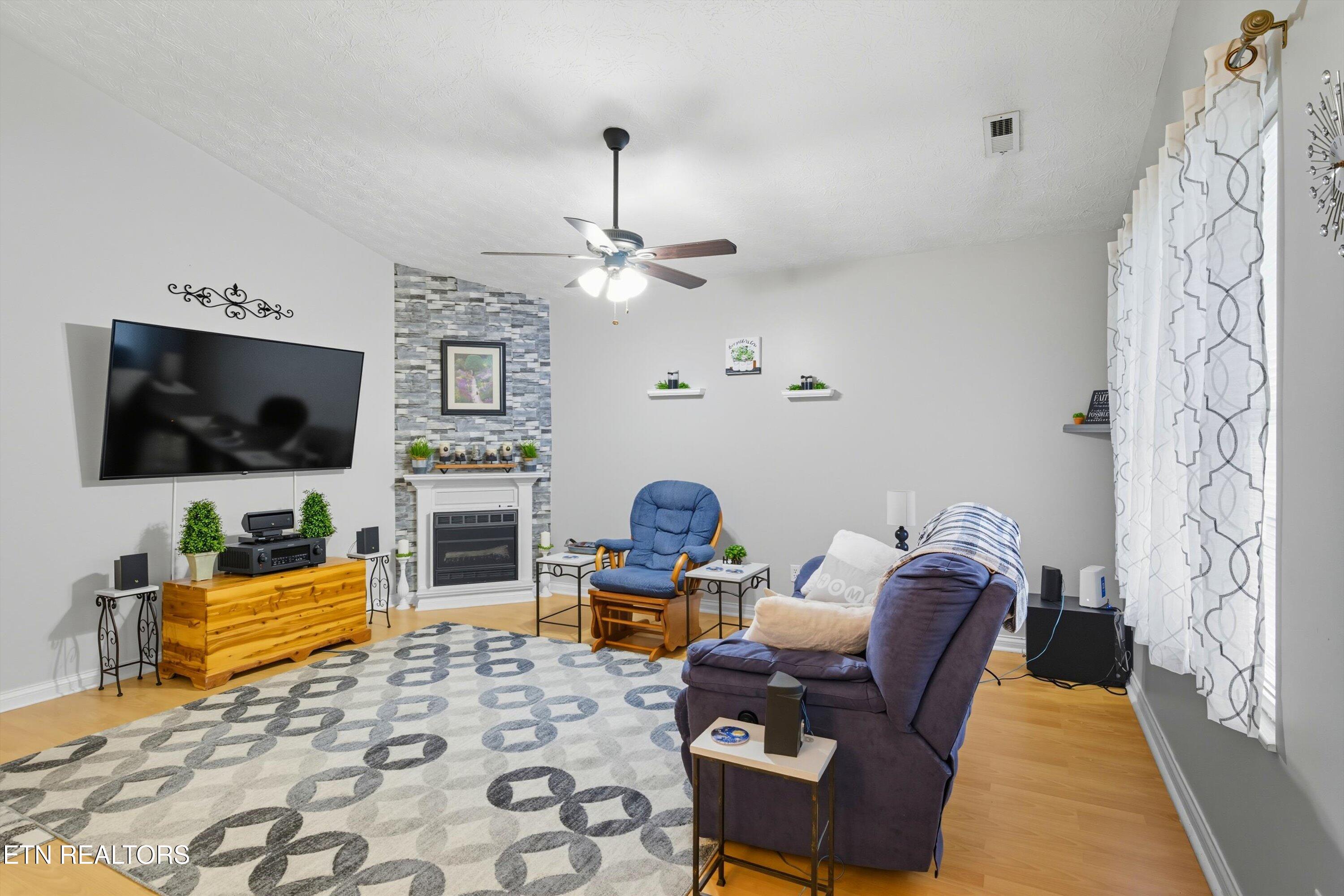 131 Emerald Court Place Lenoir City TN 37771