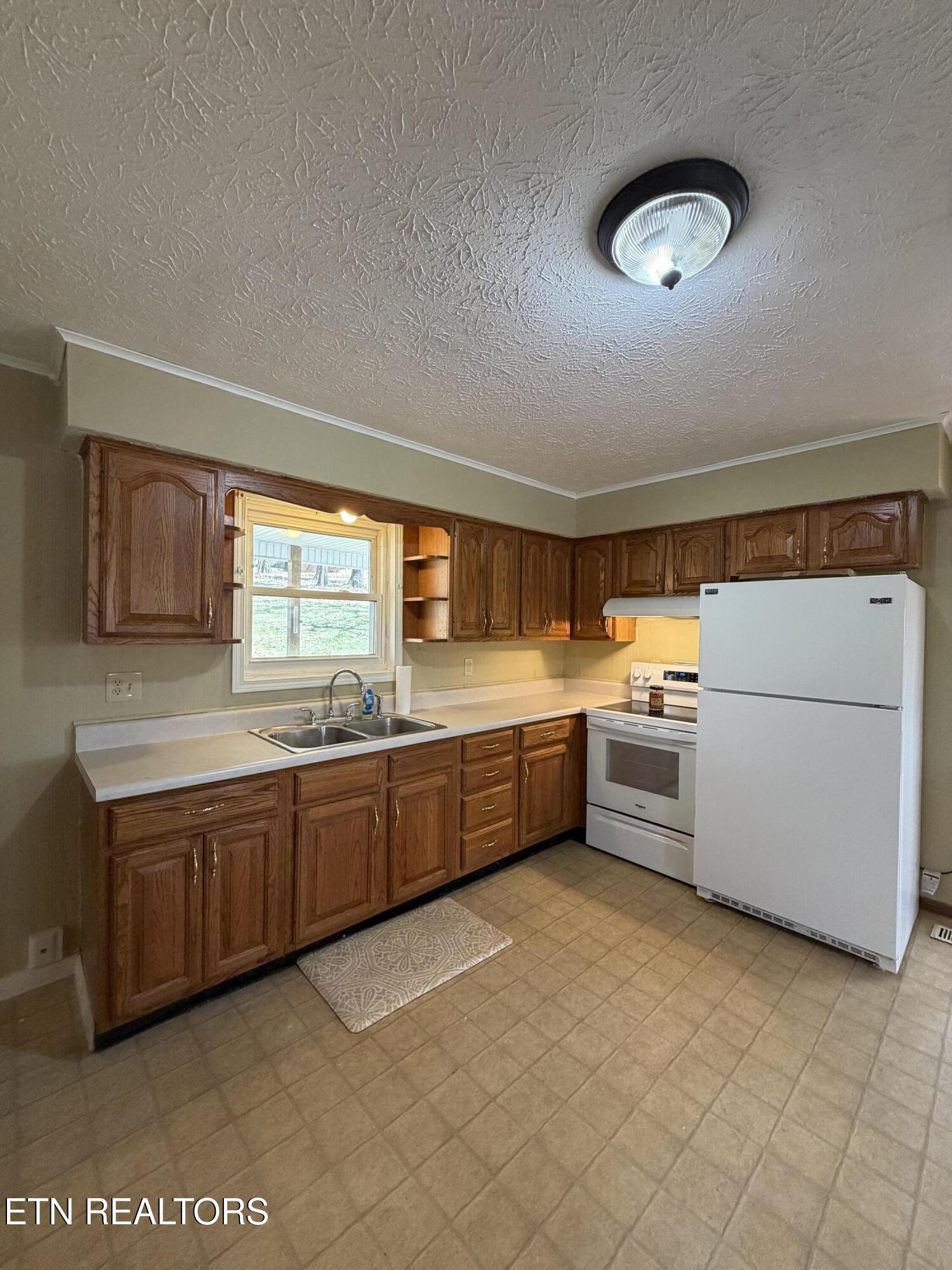 116 Oakdale Avenue Harrogate TN 37752