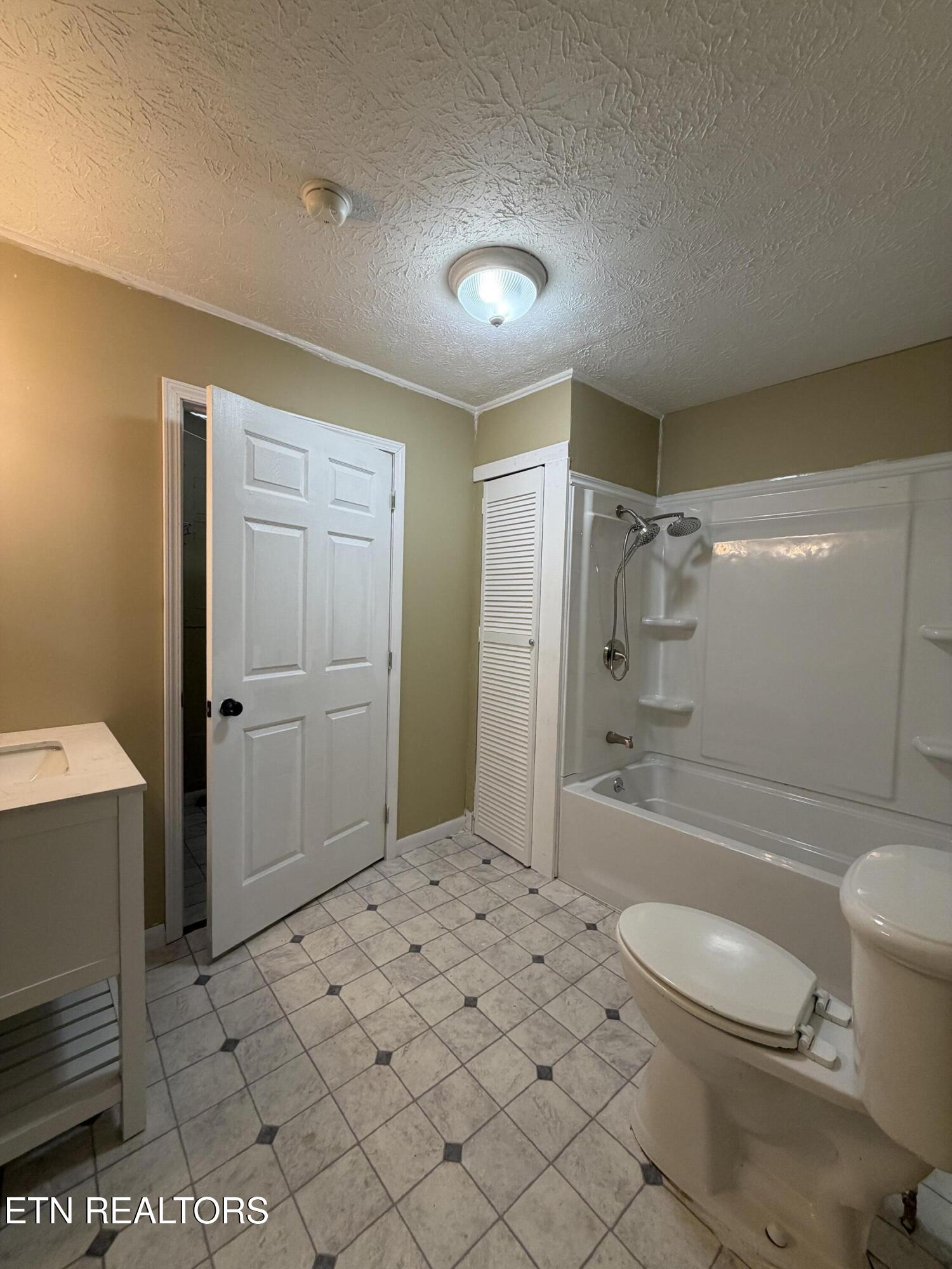 116 Oakdale Avenue Harrogate TN 37752