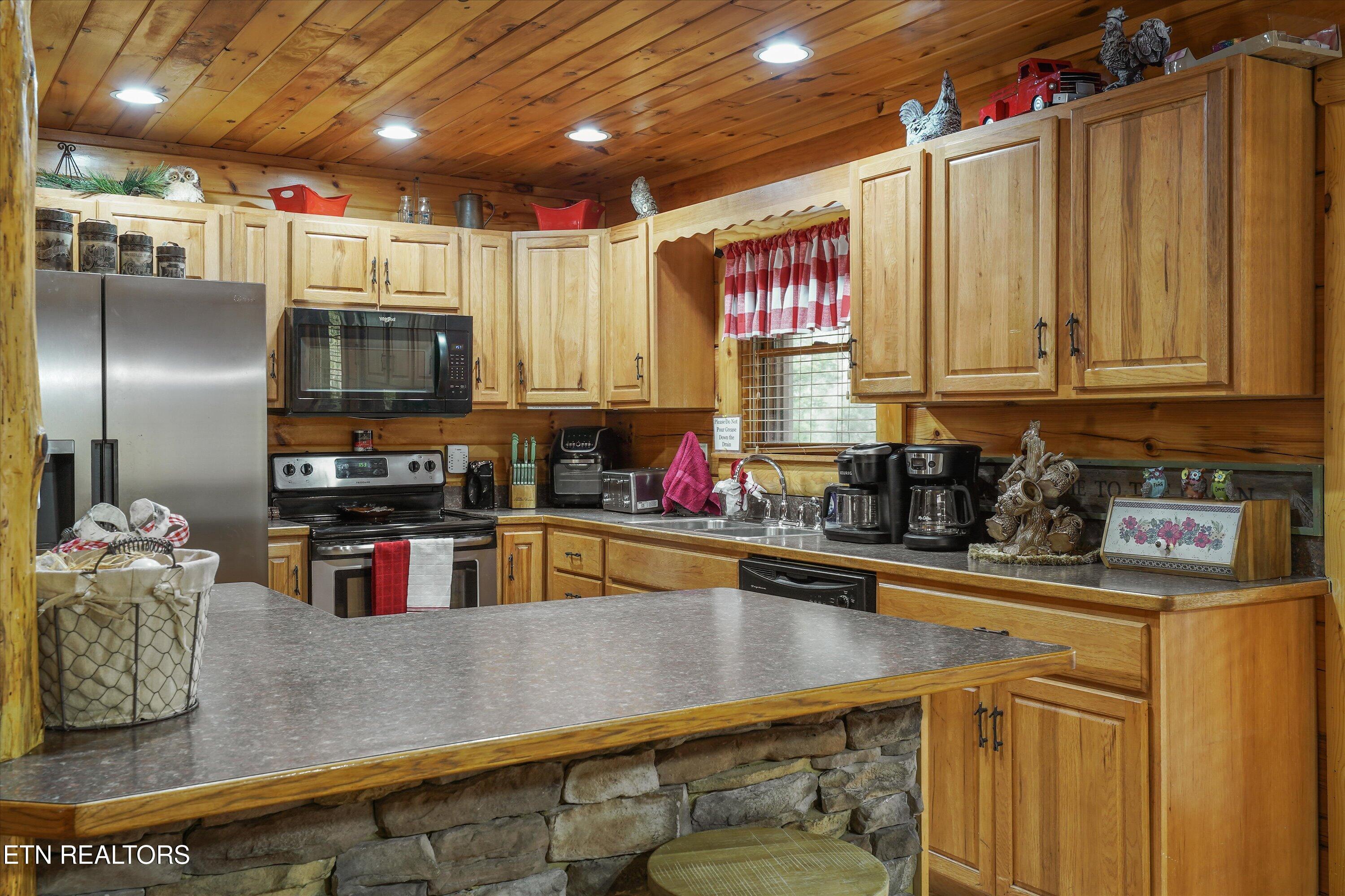 1339 Zachary Thomas Lane Sevierville TN 37876