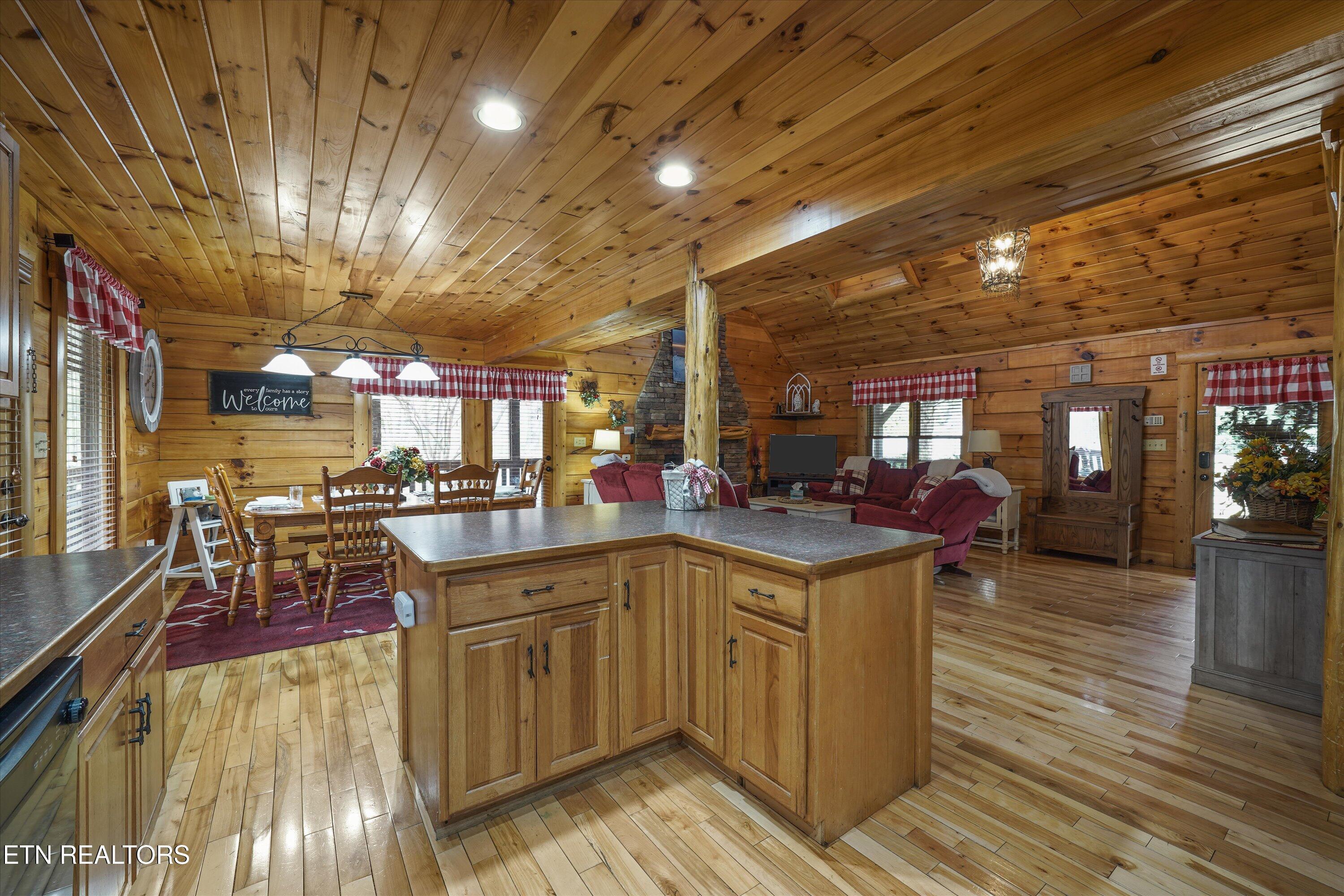 1339 Zachary Thomas Lane Sevierville TN 37876