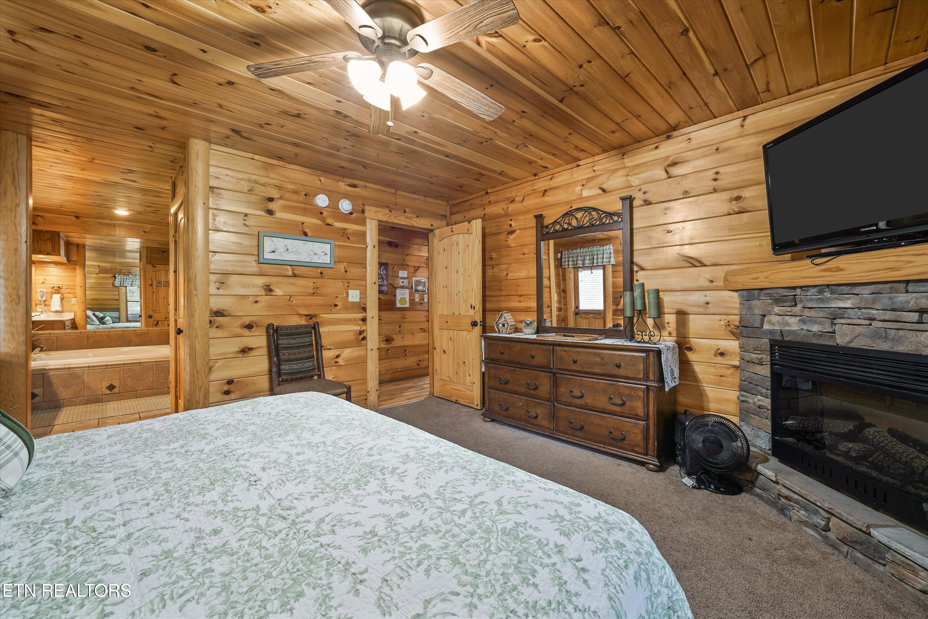 1339 Zachary Thomas Lane Sevierville TN 37876