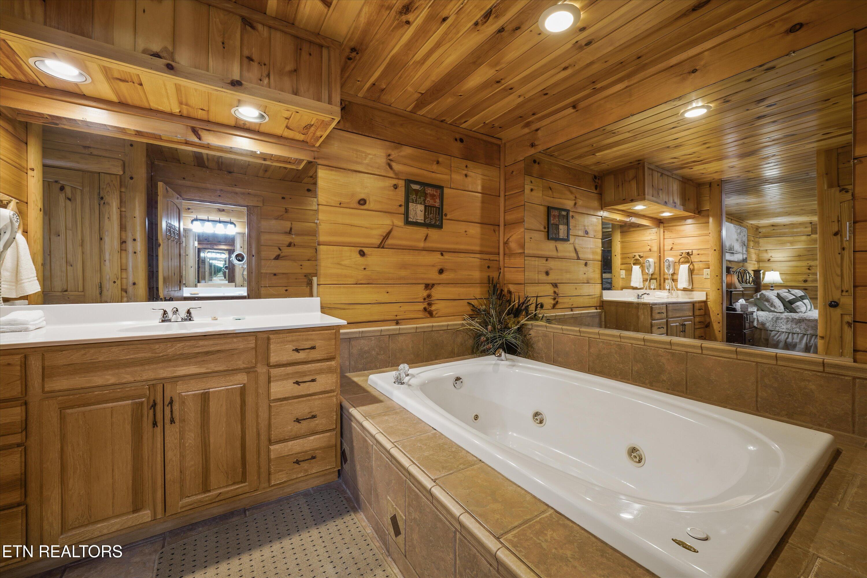 1339 Zachary Thomas Lane Sevierville TN 37876