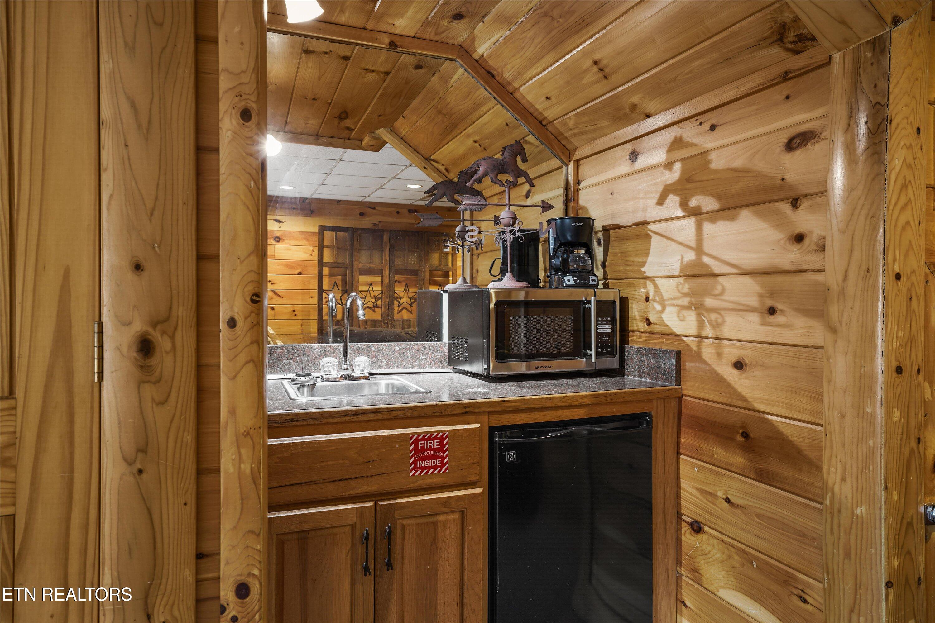 1339 Zachary Thomas Lane Sevierville TN 37876
