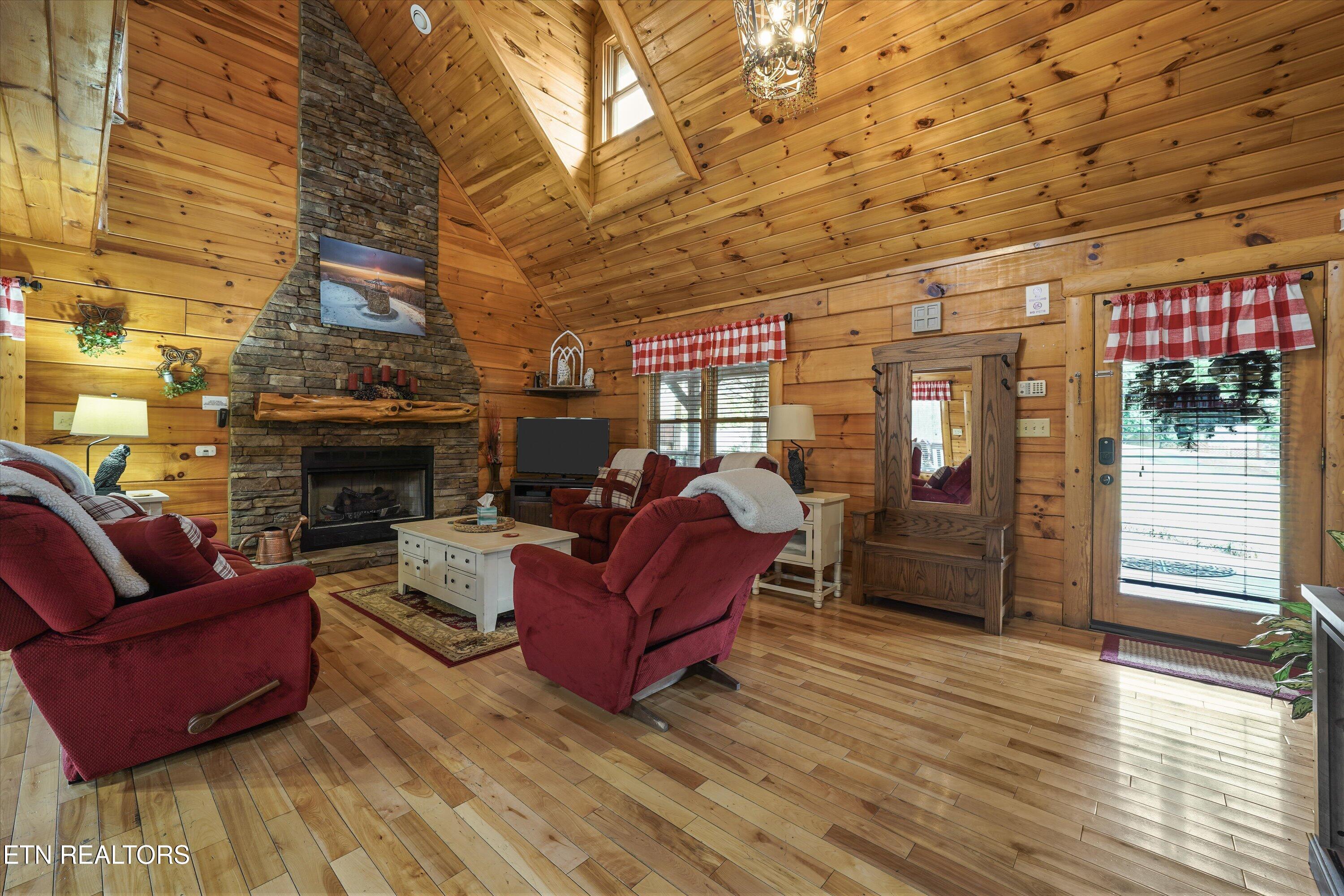 1339 Zachary Thomas Lane Sevierville TN 37876