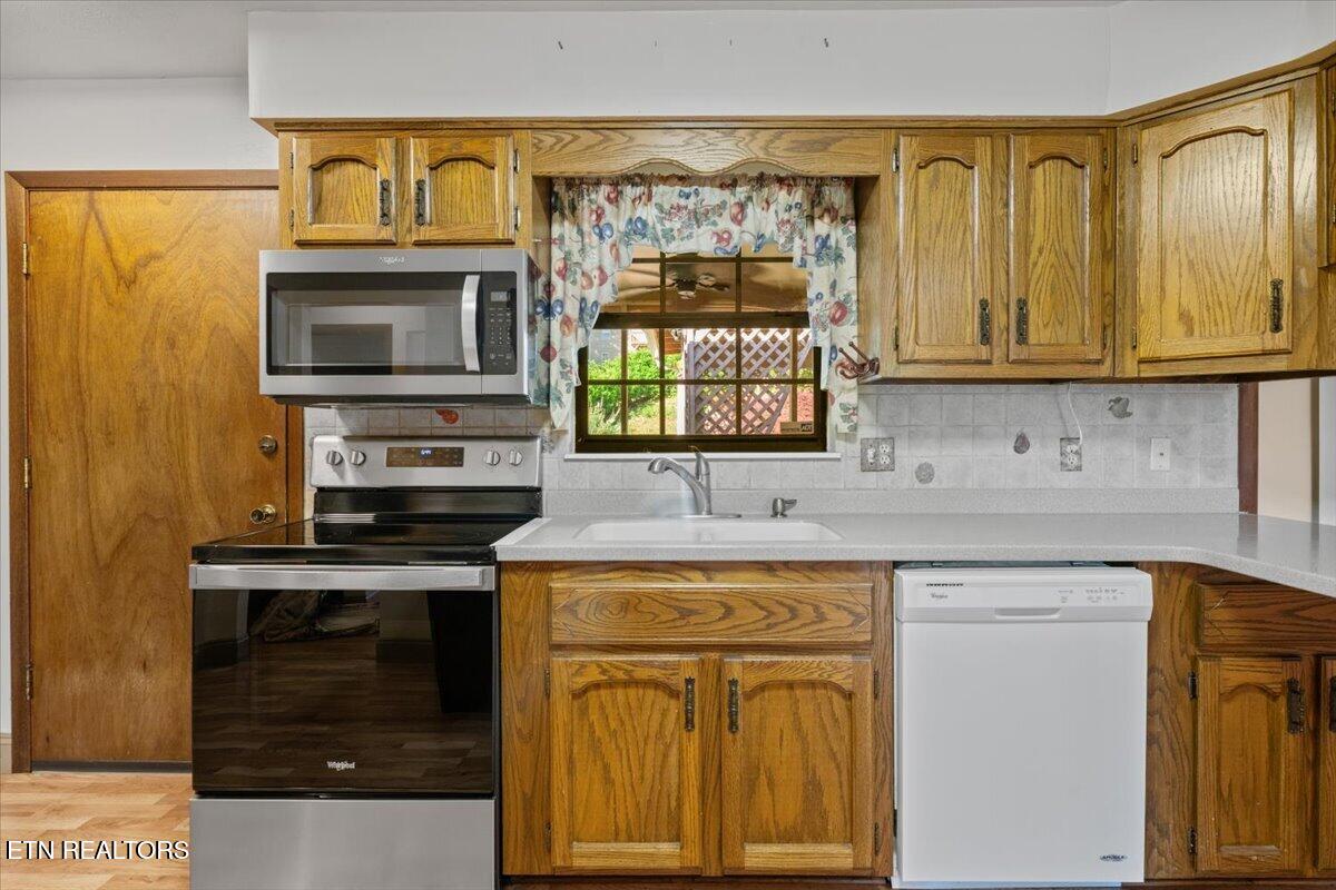 176 Michael Lane Jacksboro TN 37757