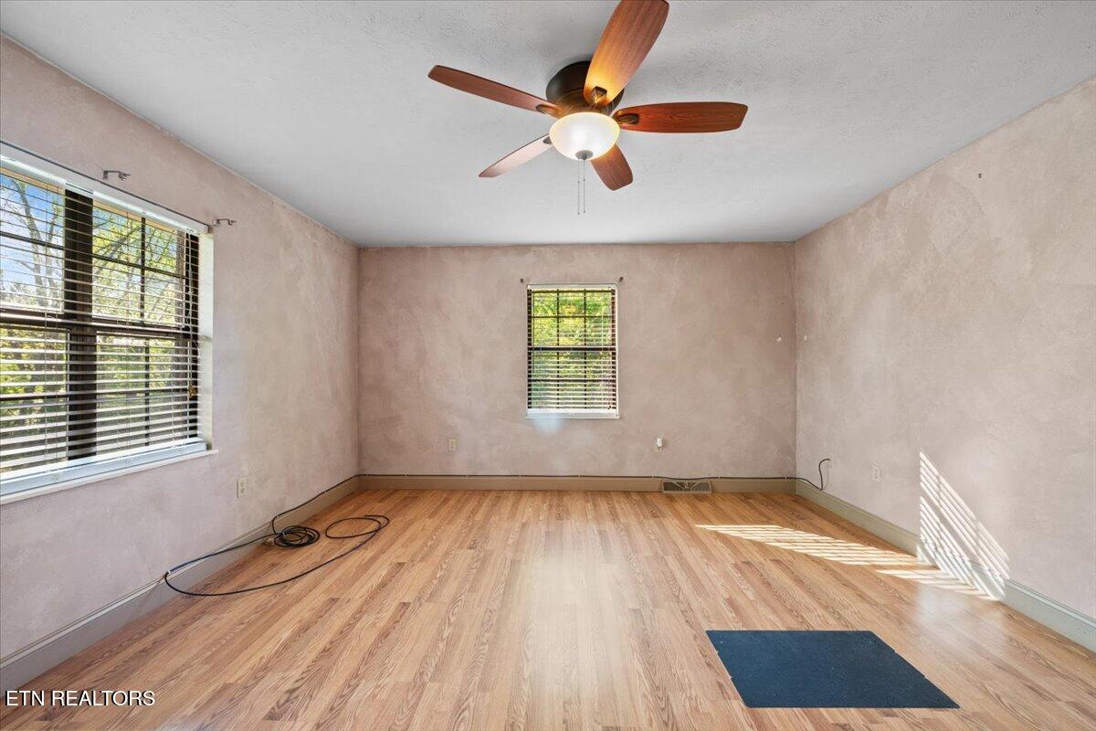 176 Michael Lane Jacksboro TN 37757