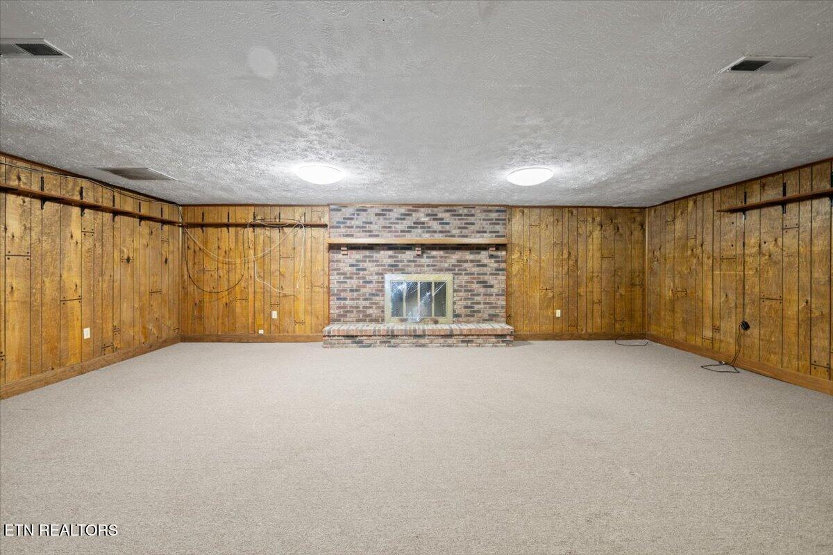 176 Michael Lane Jacksboro TN 37757