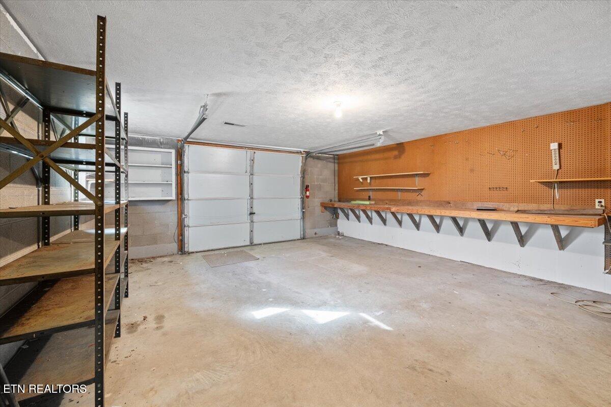176 Michael Lane Jacksboro TN 37757