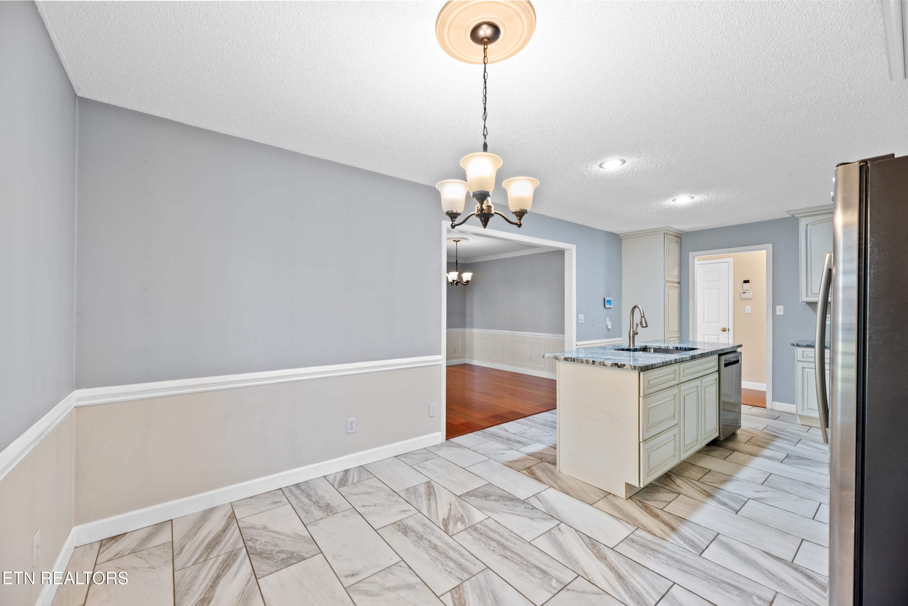 1244 River Oaks Drive Kingston TN 37763