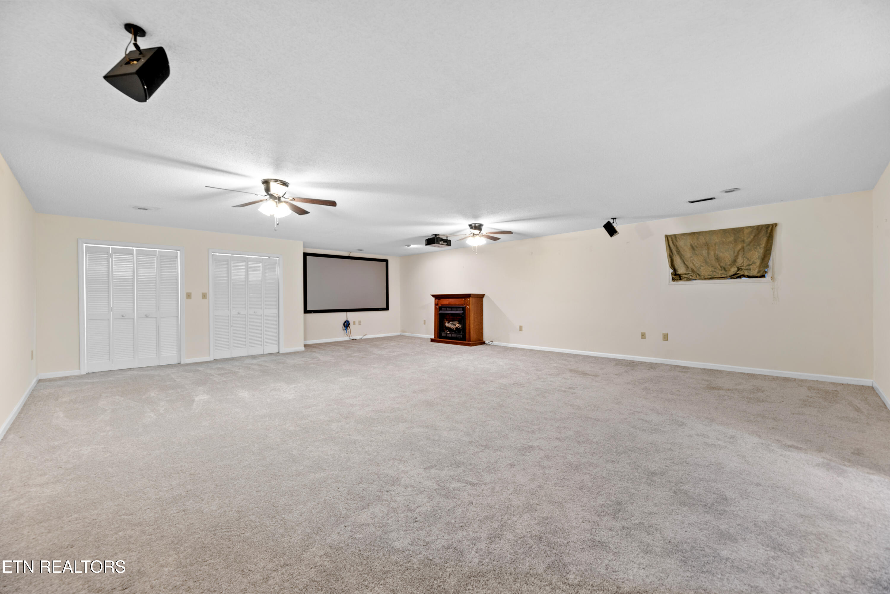 1244 River Oaks Drive Kingston TN 37763