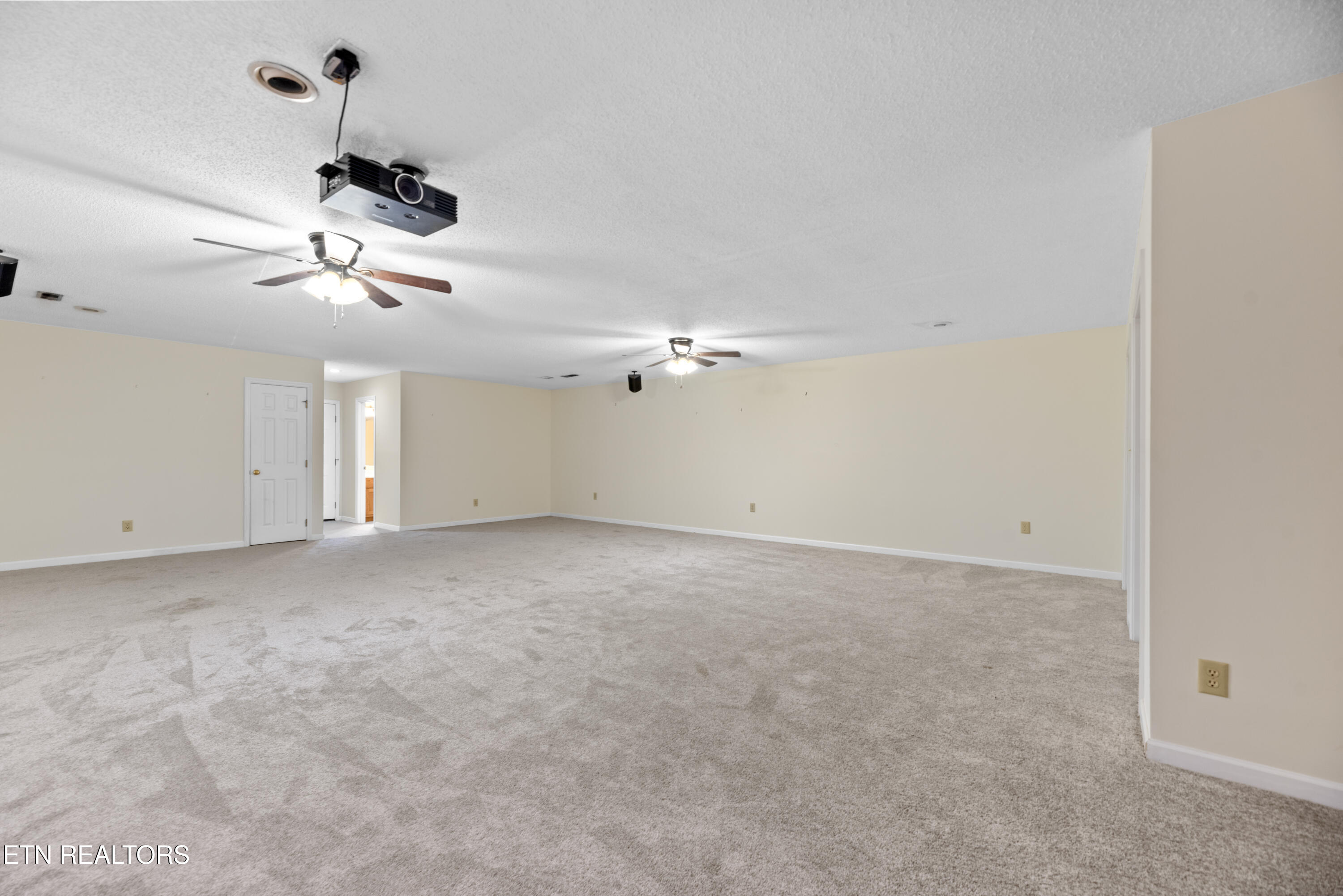 1244 River Oaks Drive Kingston TN 37763