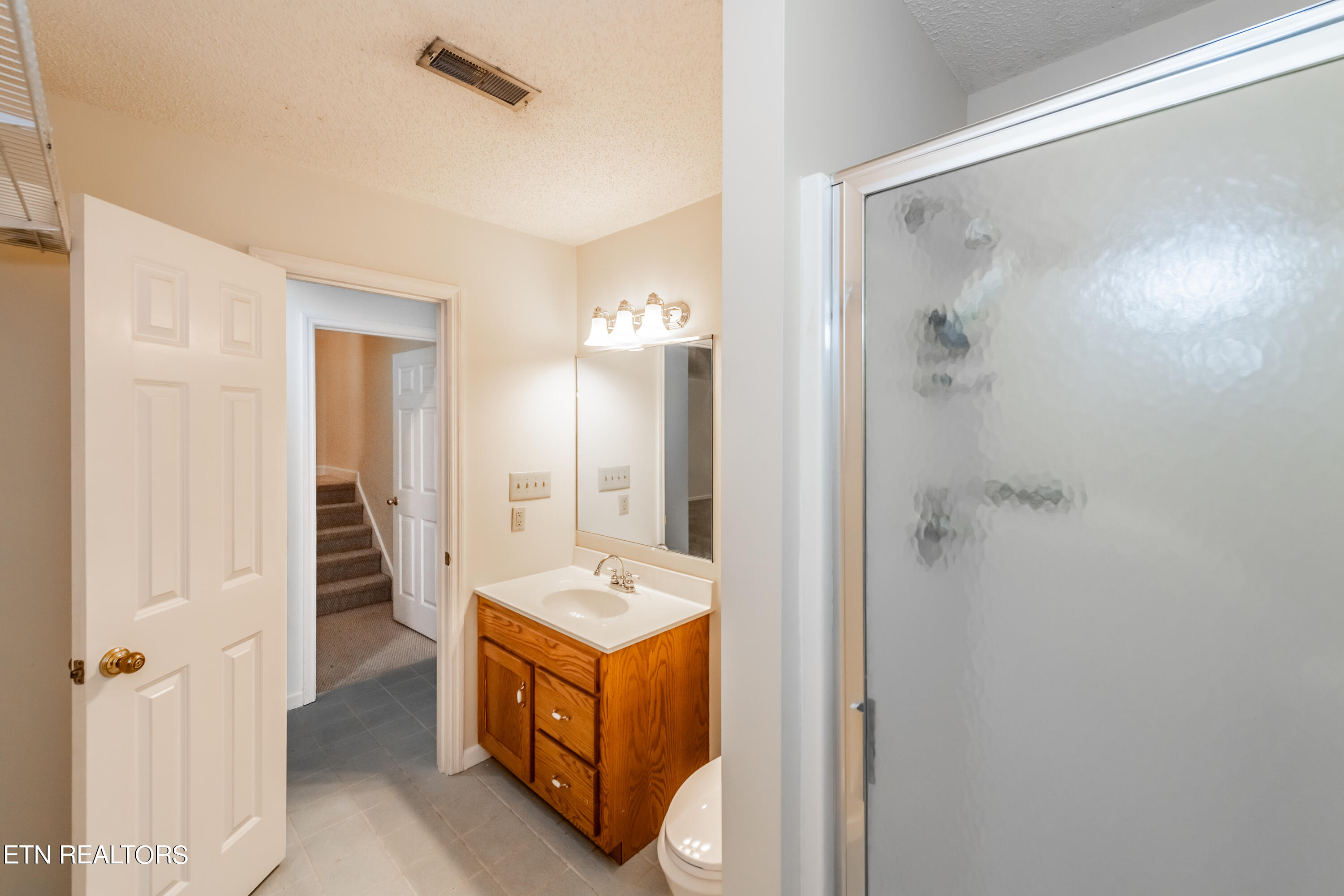 1244 River Oaks Drive Kingston TN 37763