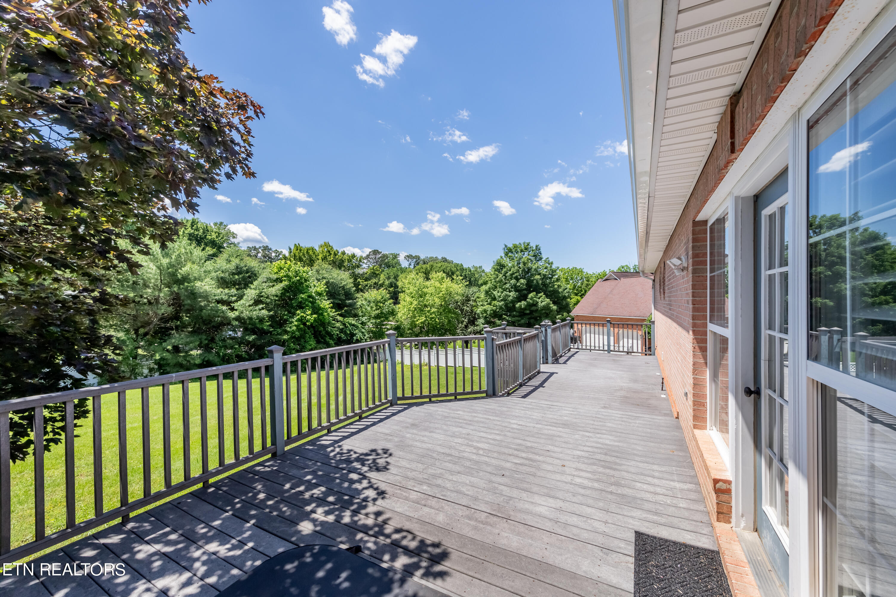 1244 River Oaks Drive Kingston TN 37763