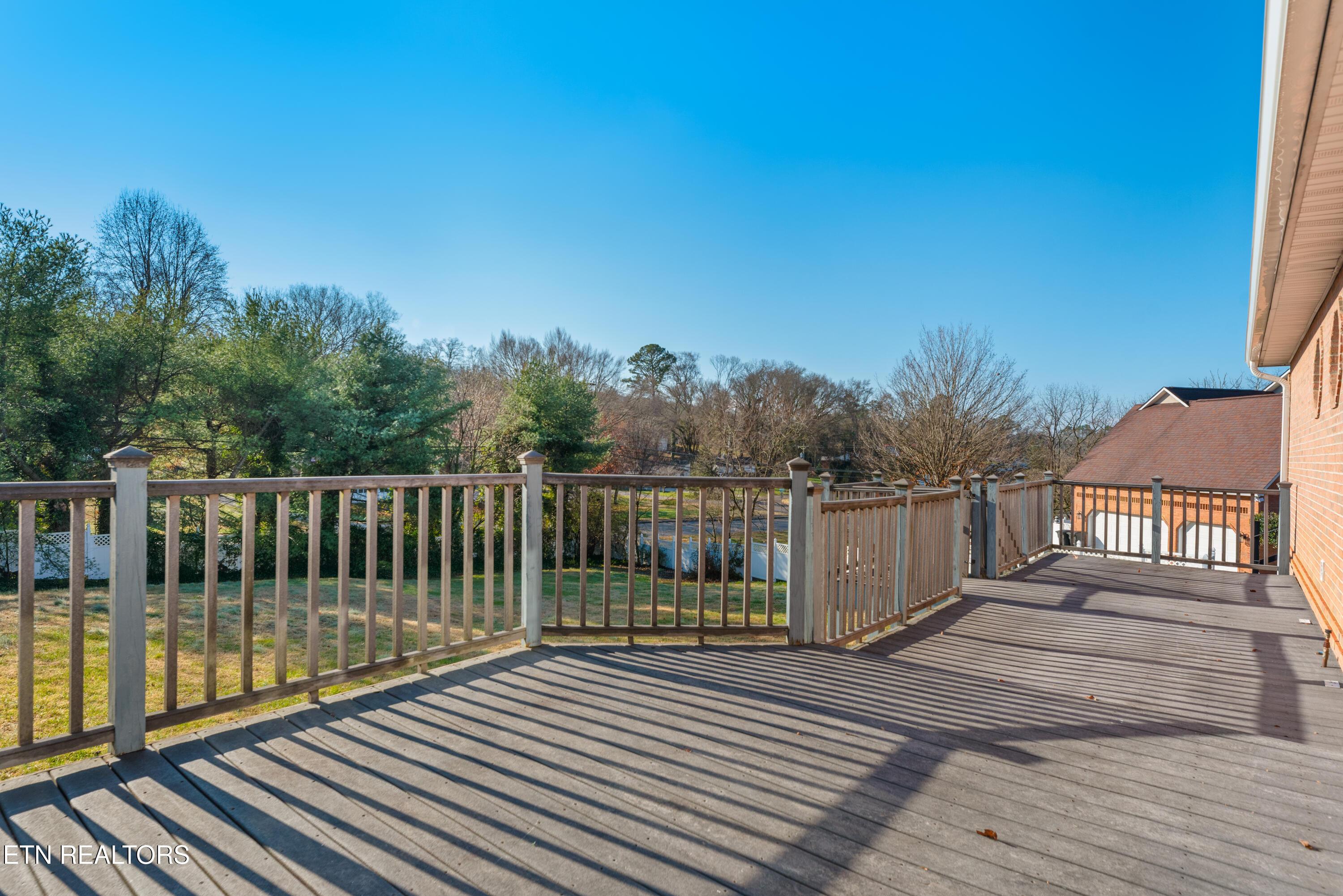 1244 River Oaks Drive Kingston TN 37763