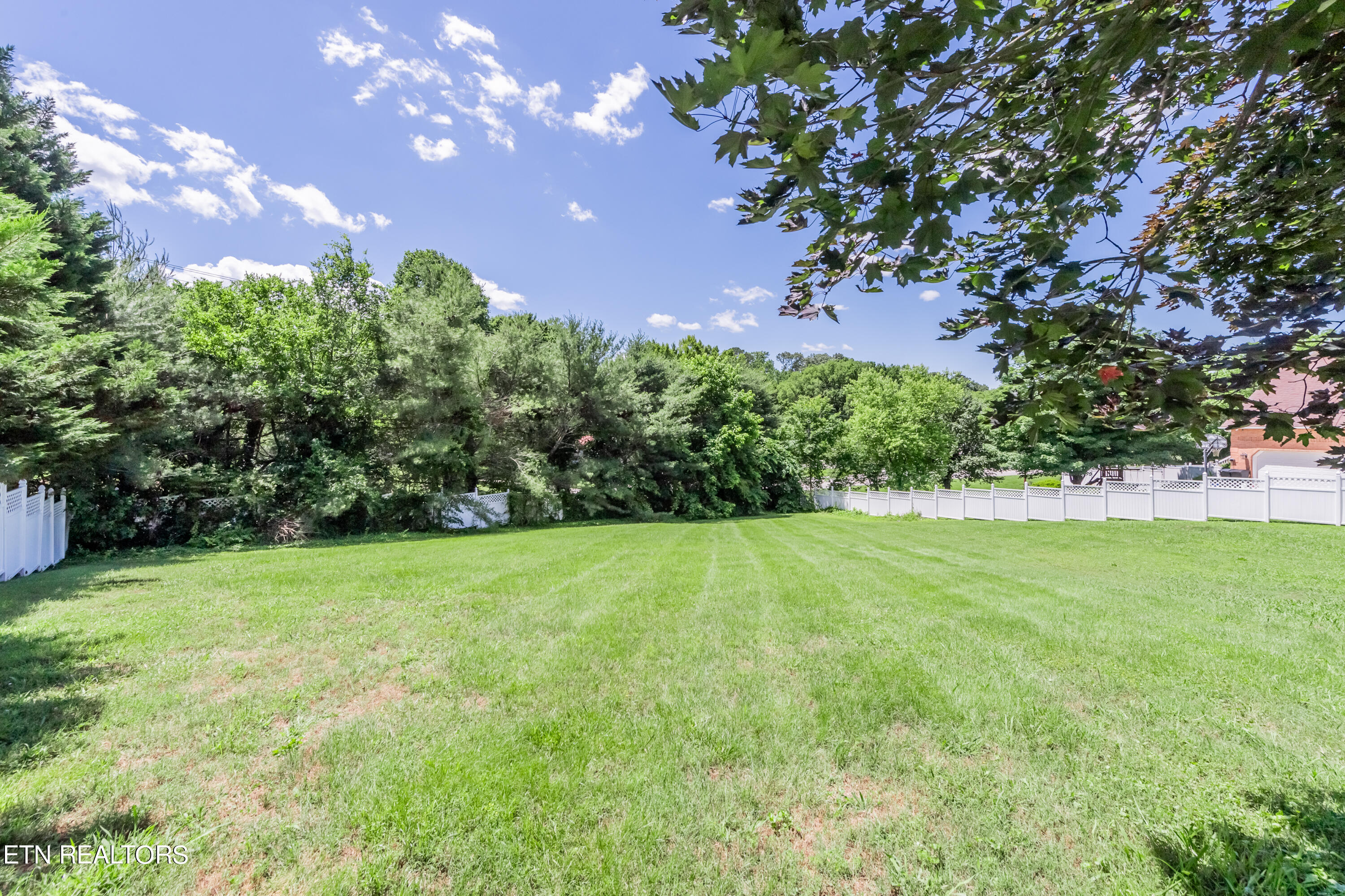 1244 River Oaks Drive Kingston TN 37763