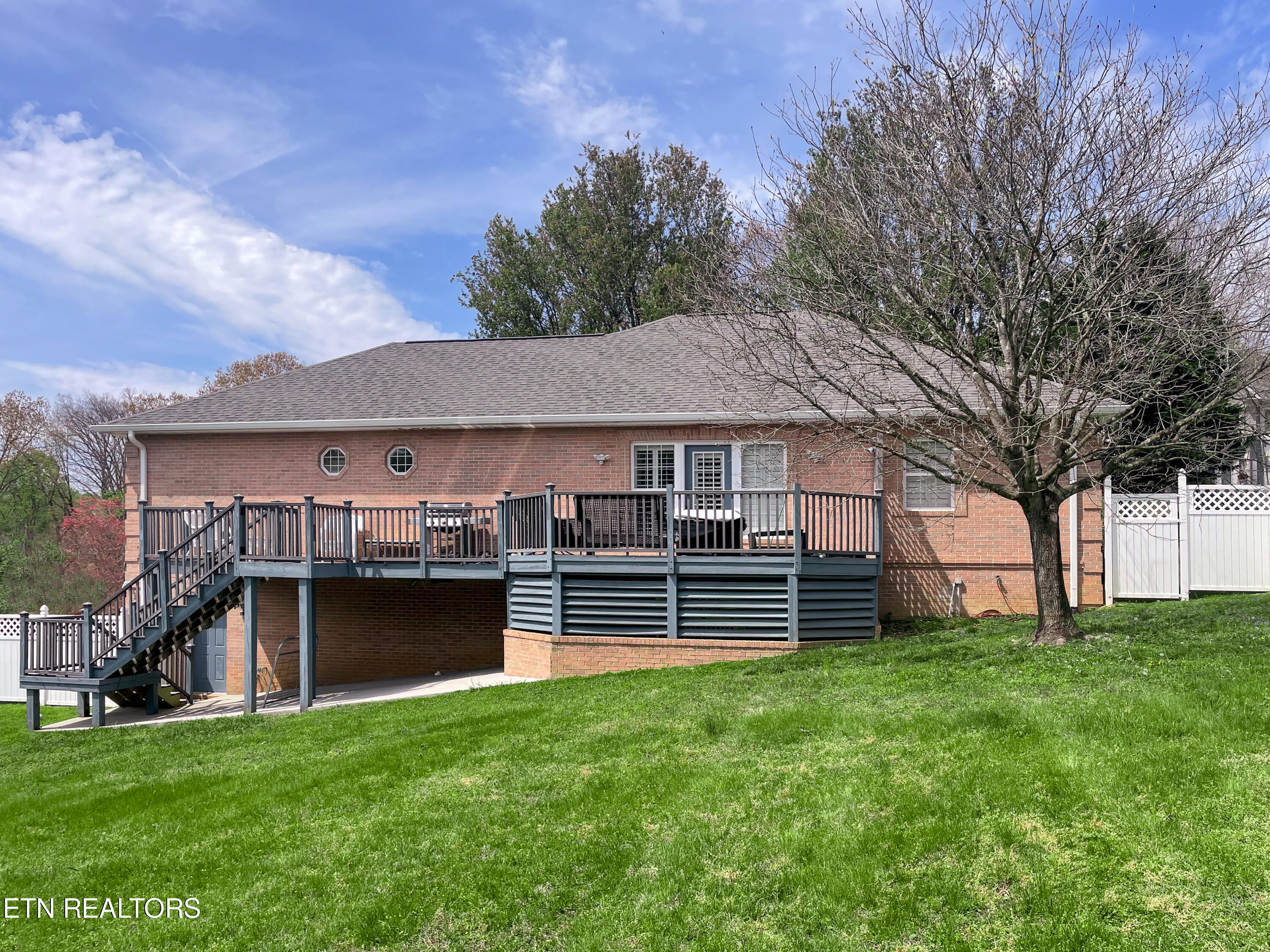1244 River Oaks Drive Kingston TN 37763