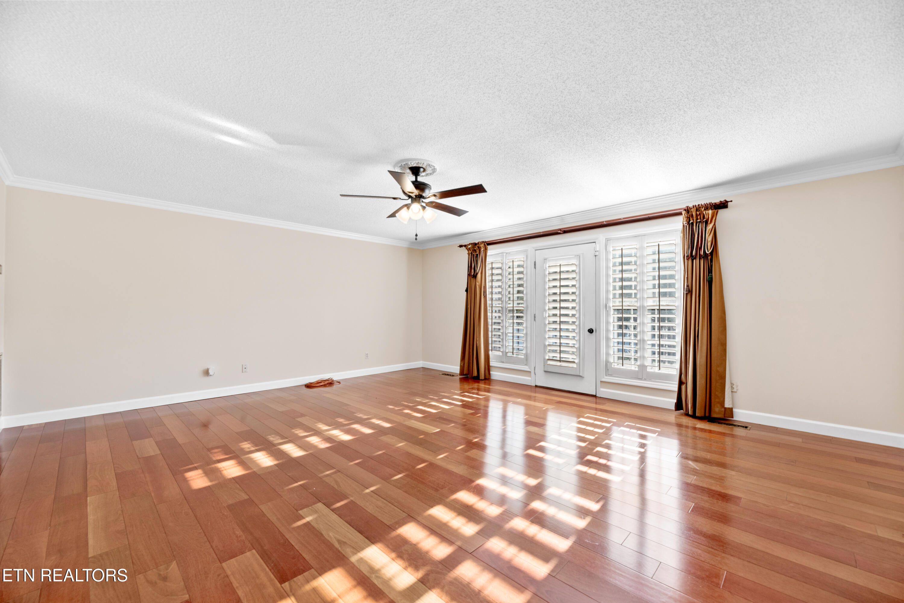1244 River Oaks Drive Kingston TN 37763