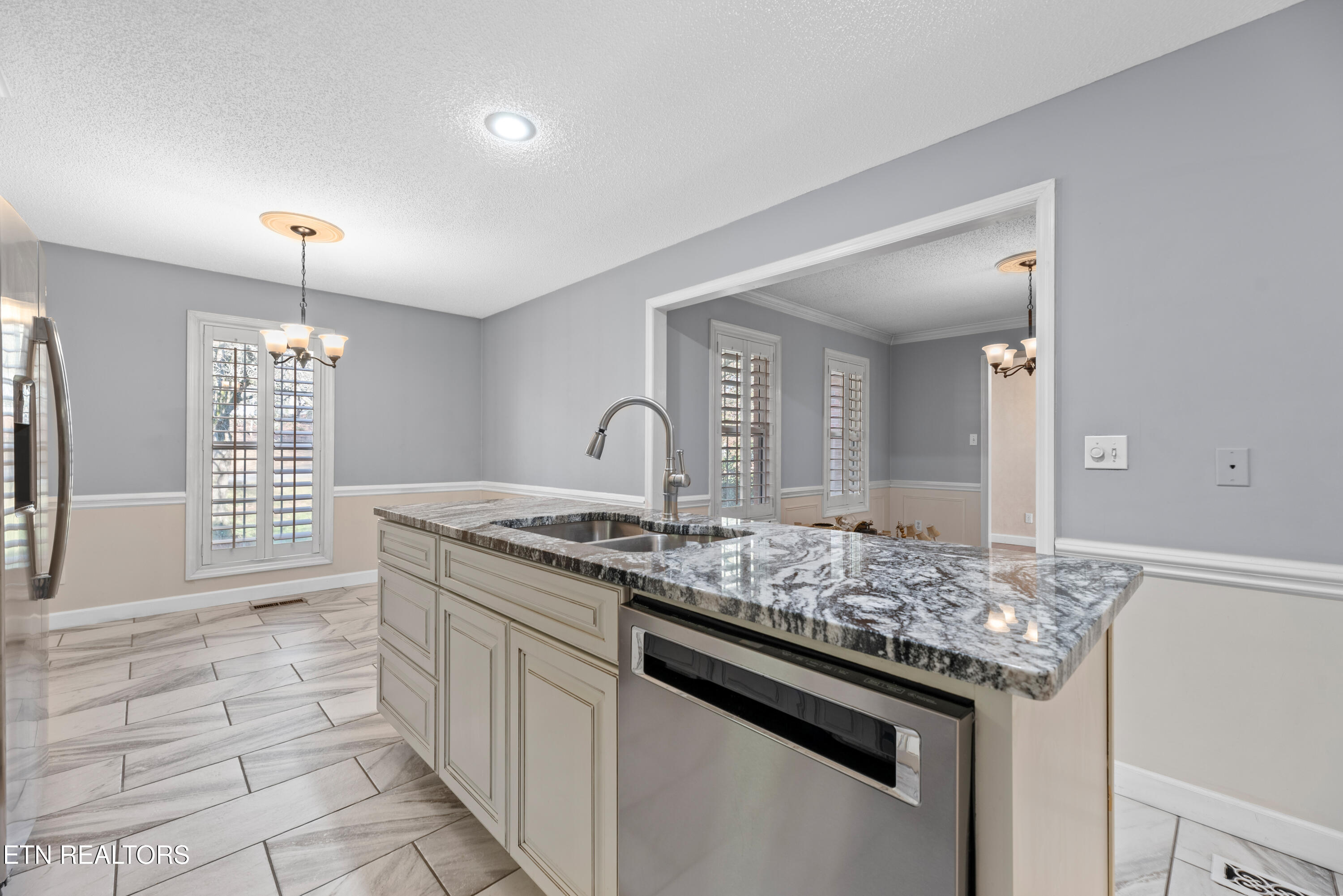 1244 River Oaks Drive Kingston TN 37763