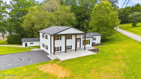 219 Reba Avenue Harriman TN 37748