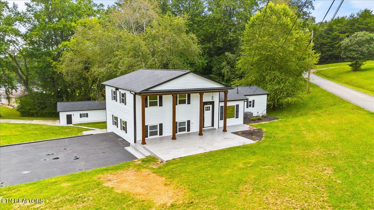 219 Reba Avenue Harriman TN 37748