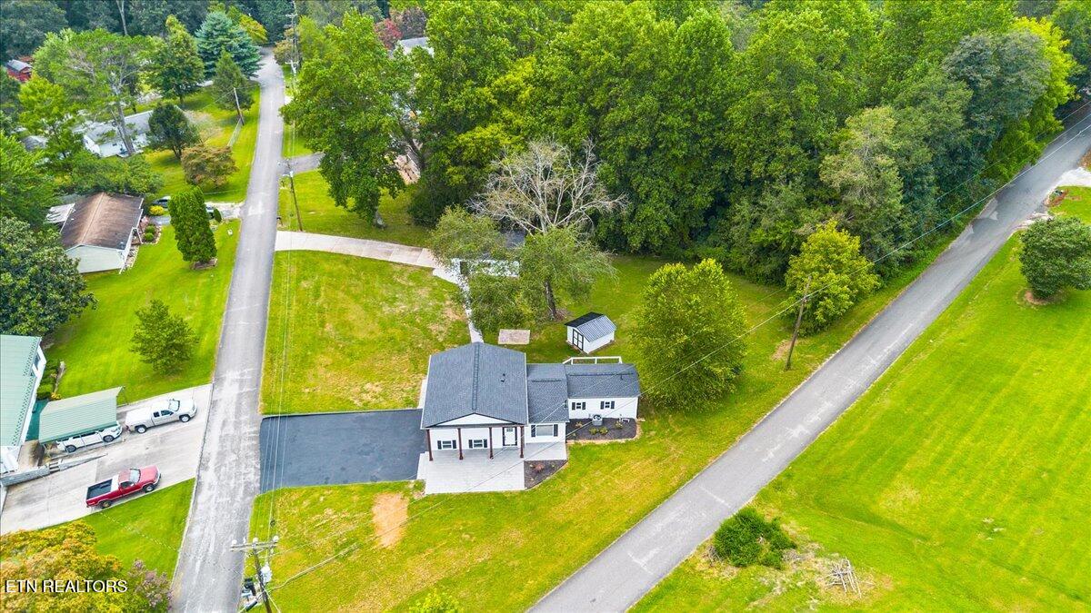 219 Reba Avenue Harriman TN 37748