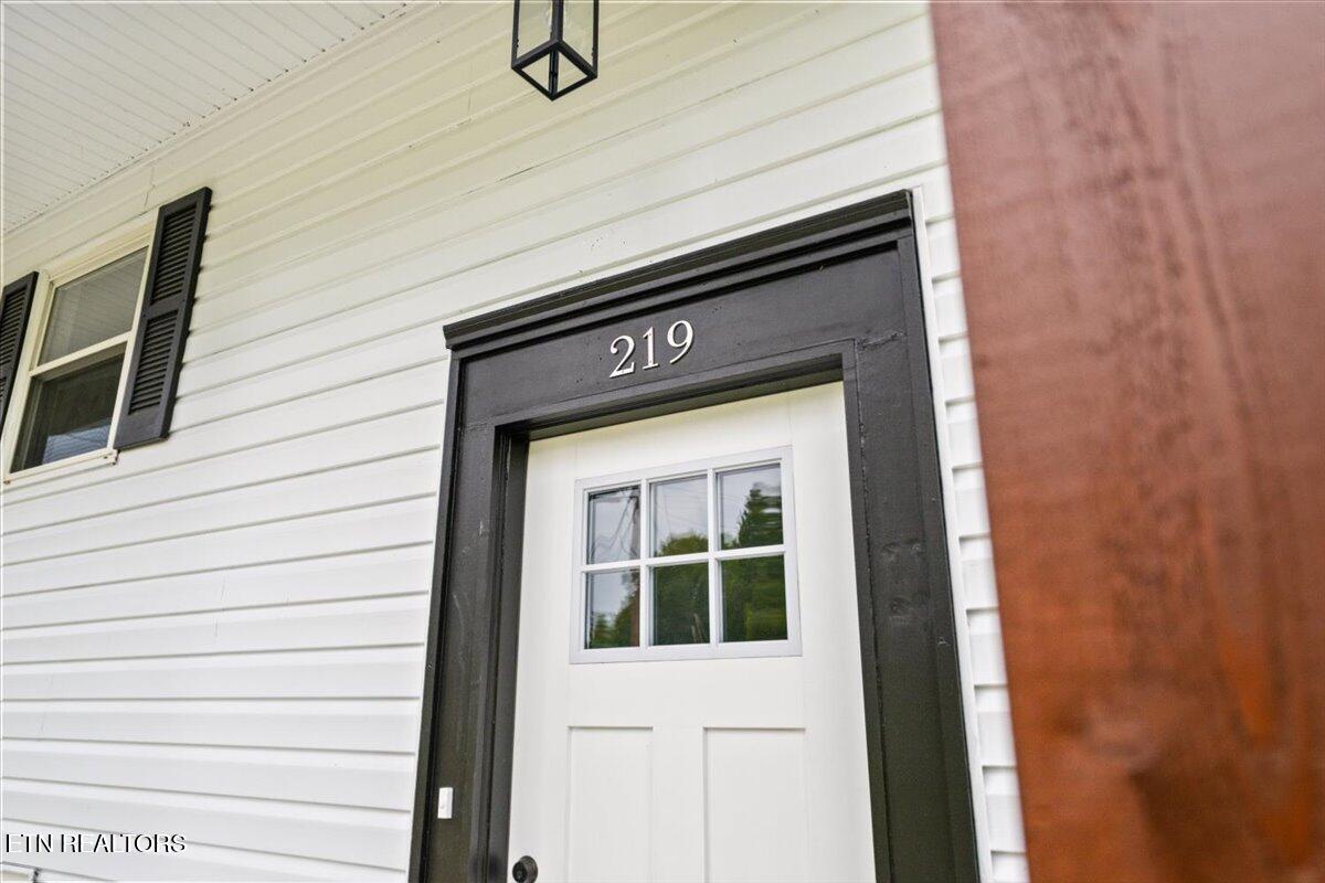 219 Reba Avenue Harriman TN 37748