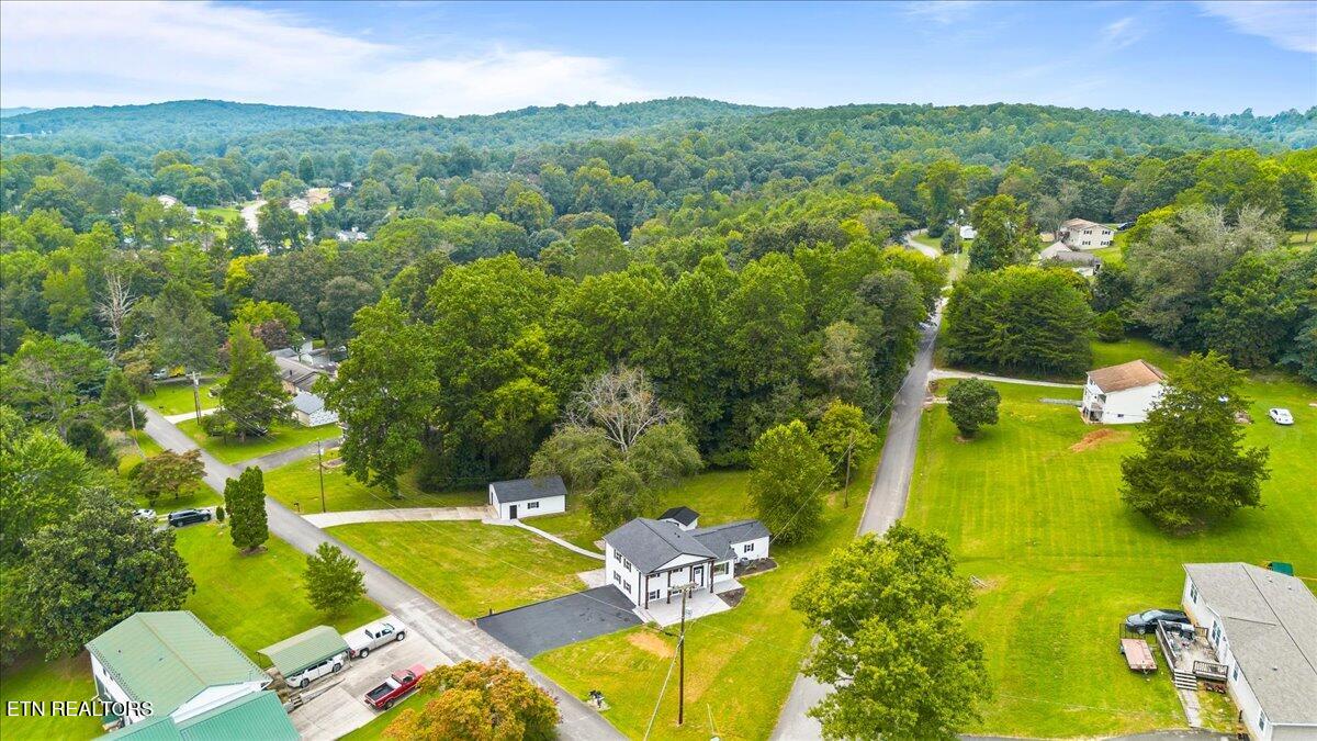 219 Reba Avenue Harriman TN 37748