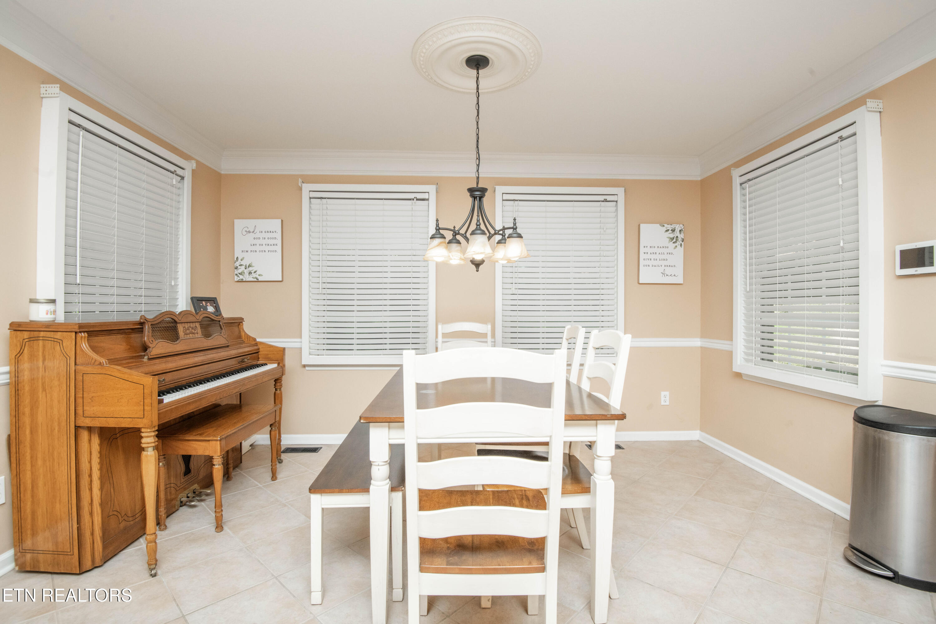 3315 Whispering Oaks Drive Knoxville TN 37938