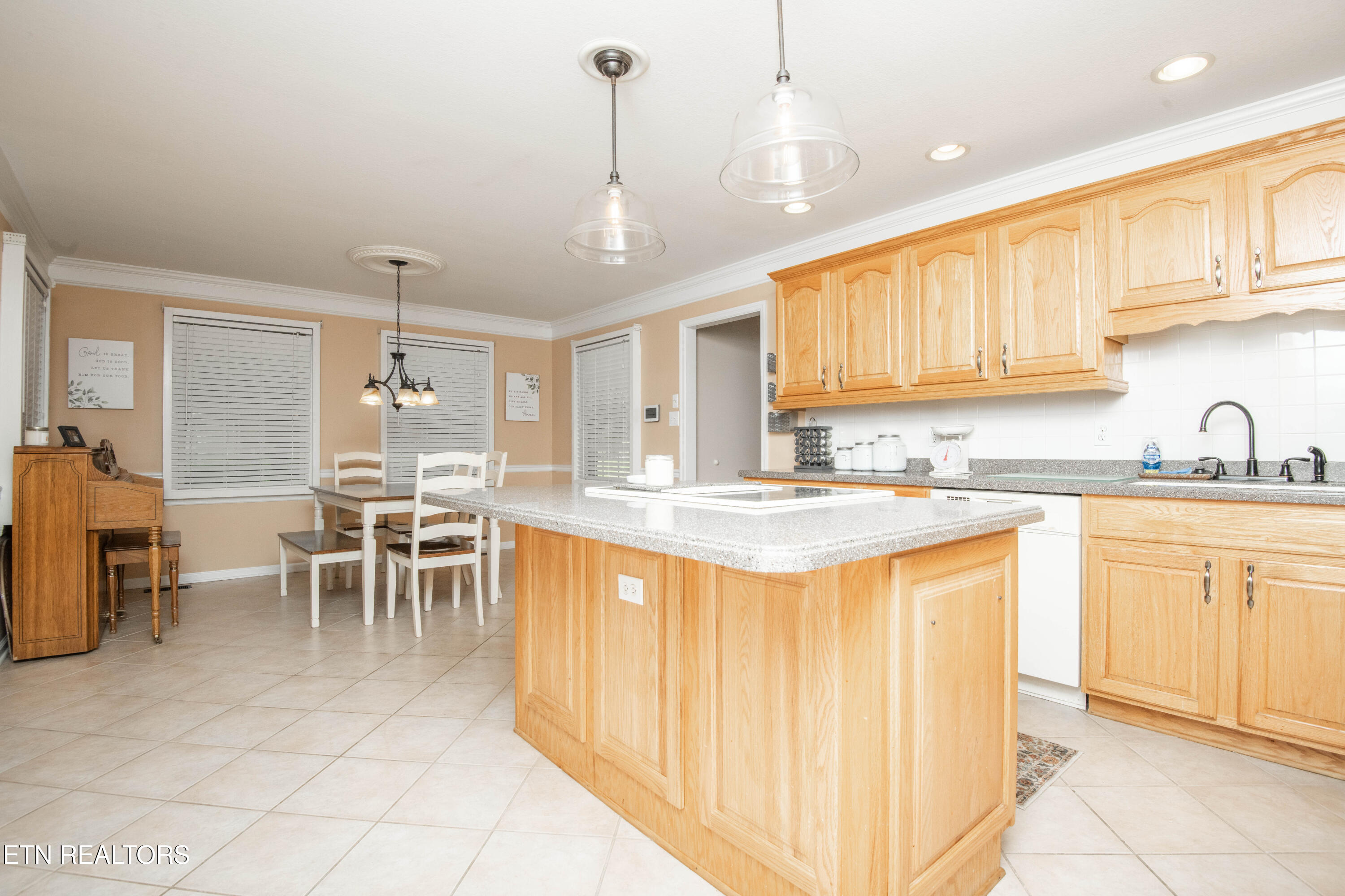 3315 Whispering Oaks Drive Knoxville TN 37938