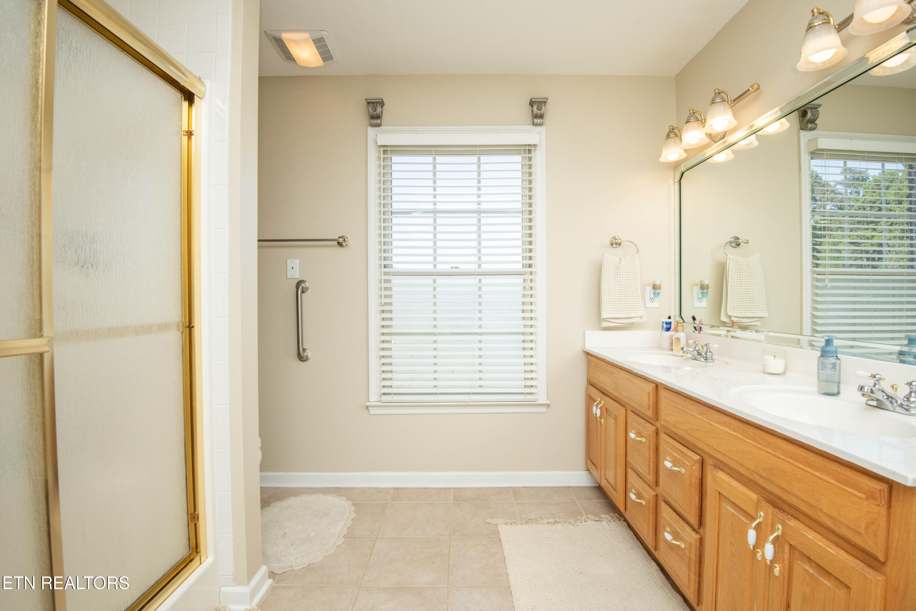 3315 Whispering Oaks Drive Knoxville TN 37938