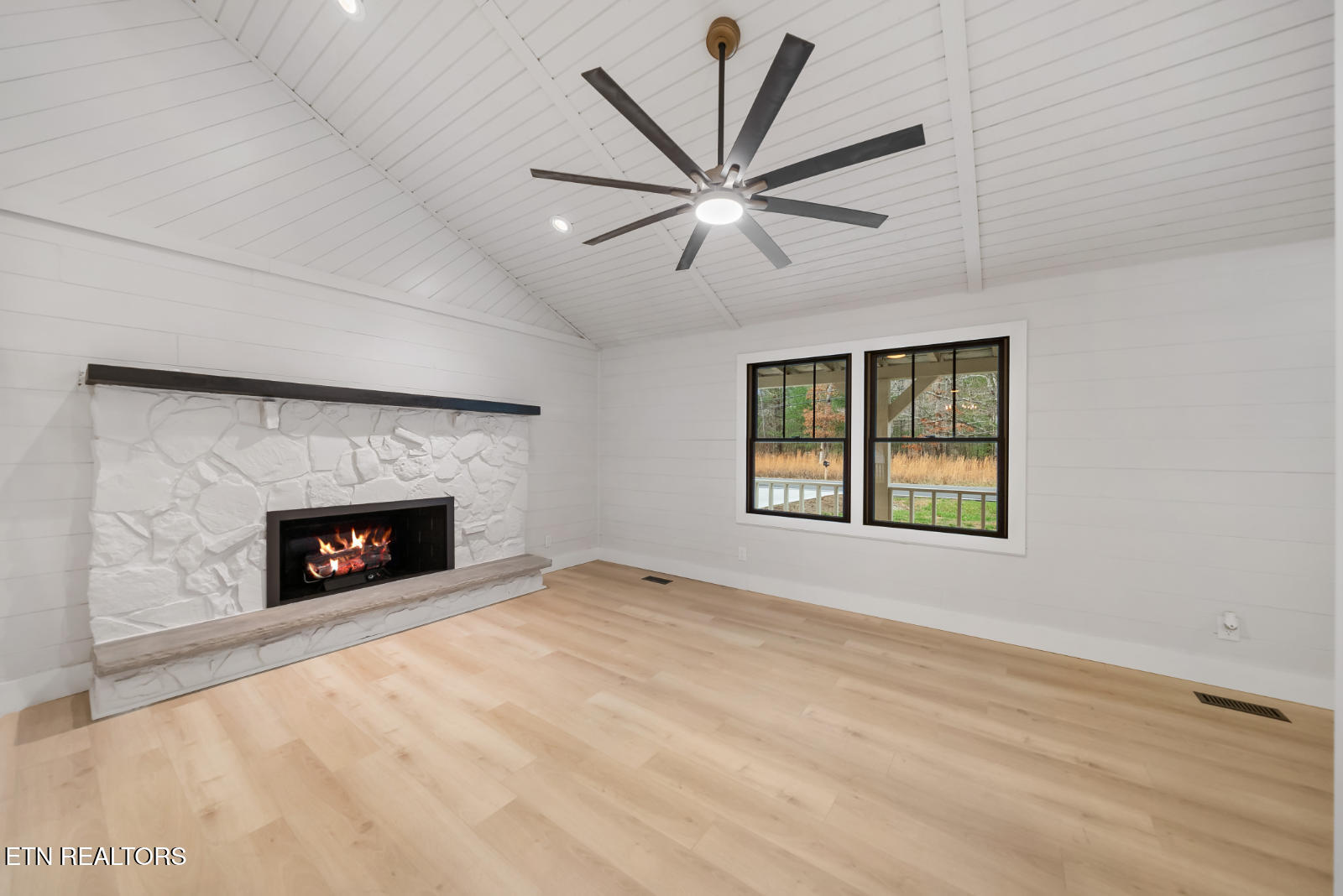 1008 Natchez Crossville TN 38572