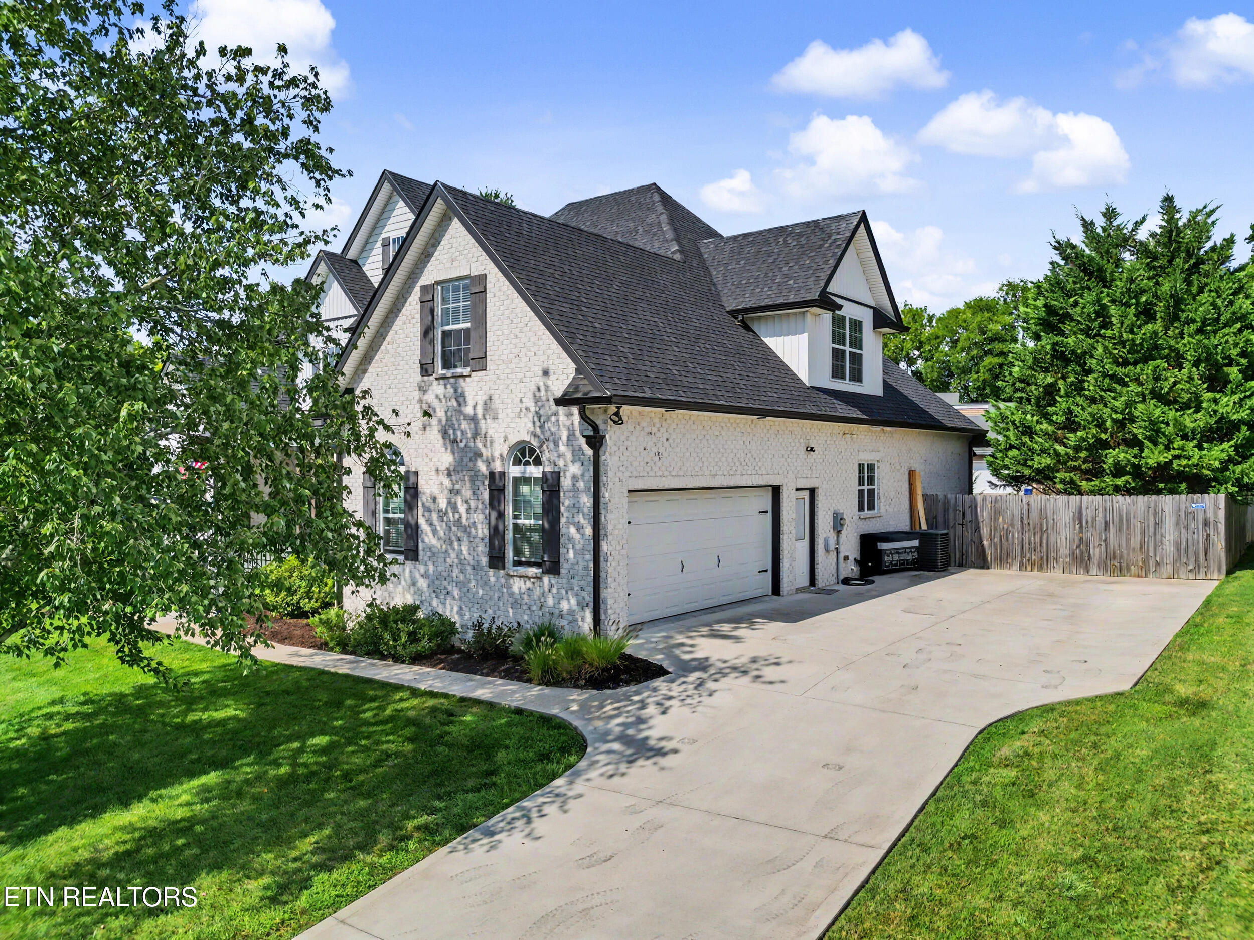 3806 Admirality Lane Knoxville TN 37920
