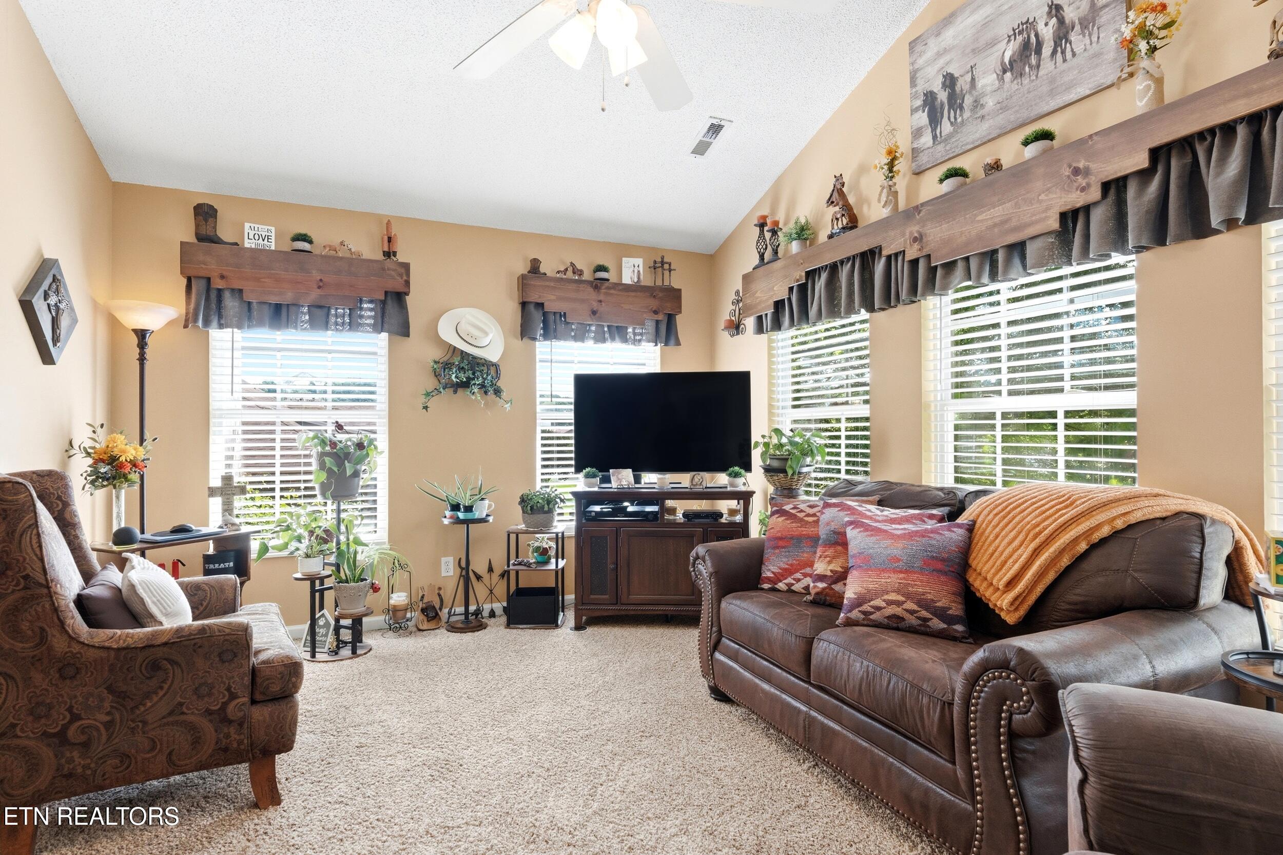 241 Edinburgh Drive Lenoir City TN 37771