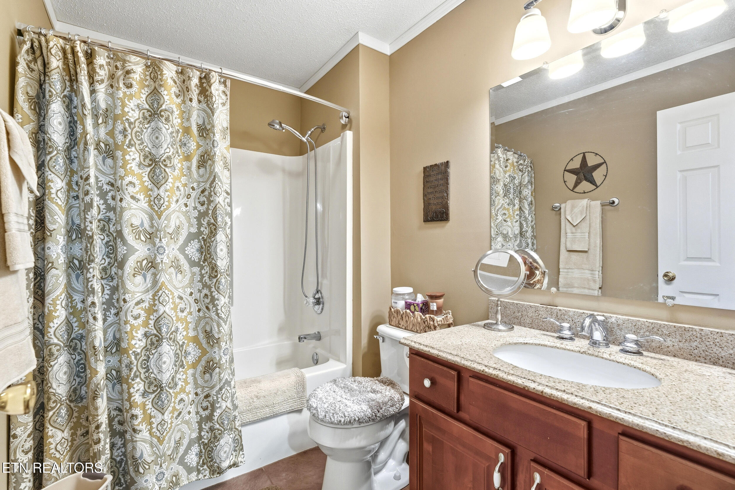 241 Edinburgh Drive Lenoir City TN 37771