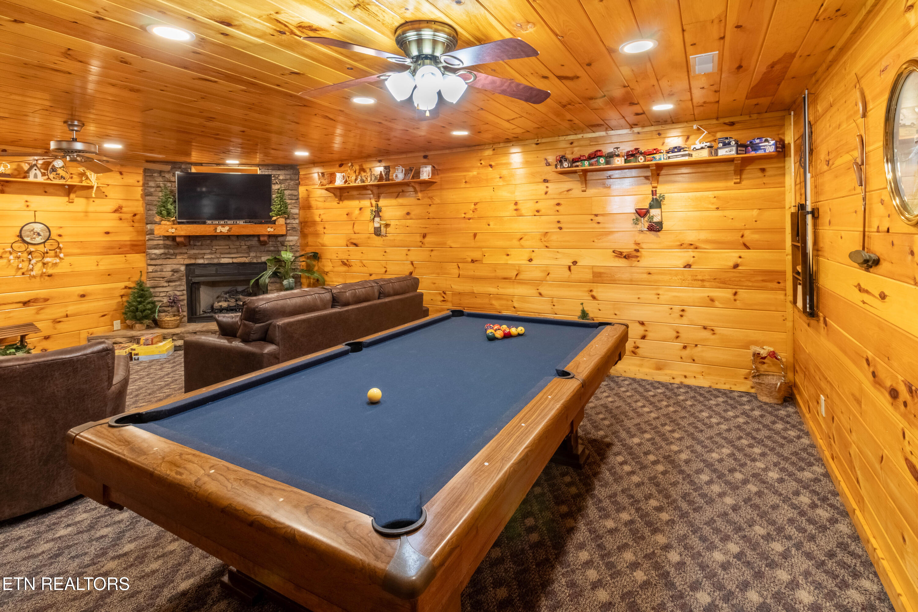 3341 Sugar Maple Loop Road Sevierville TN 37862