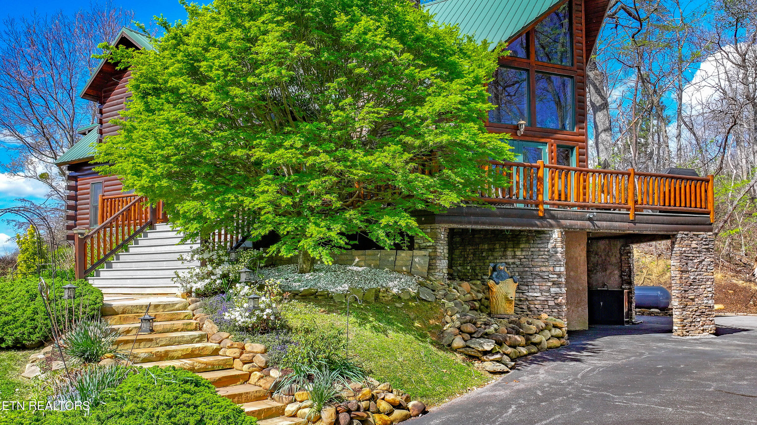 3341 Sugar Maple Loop Road Sevierville TN 37862
