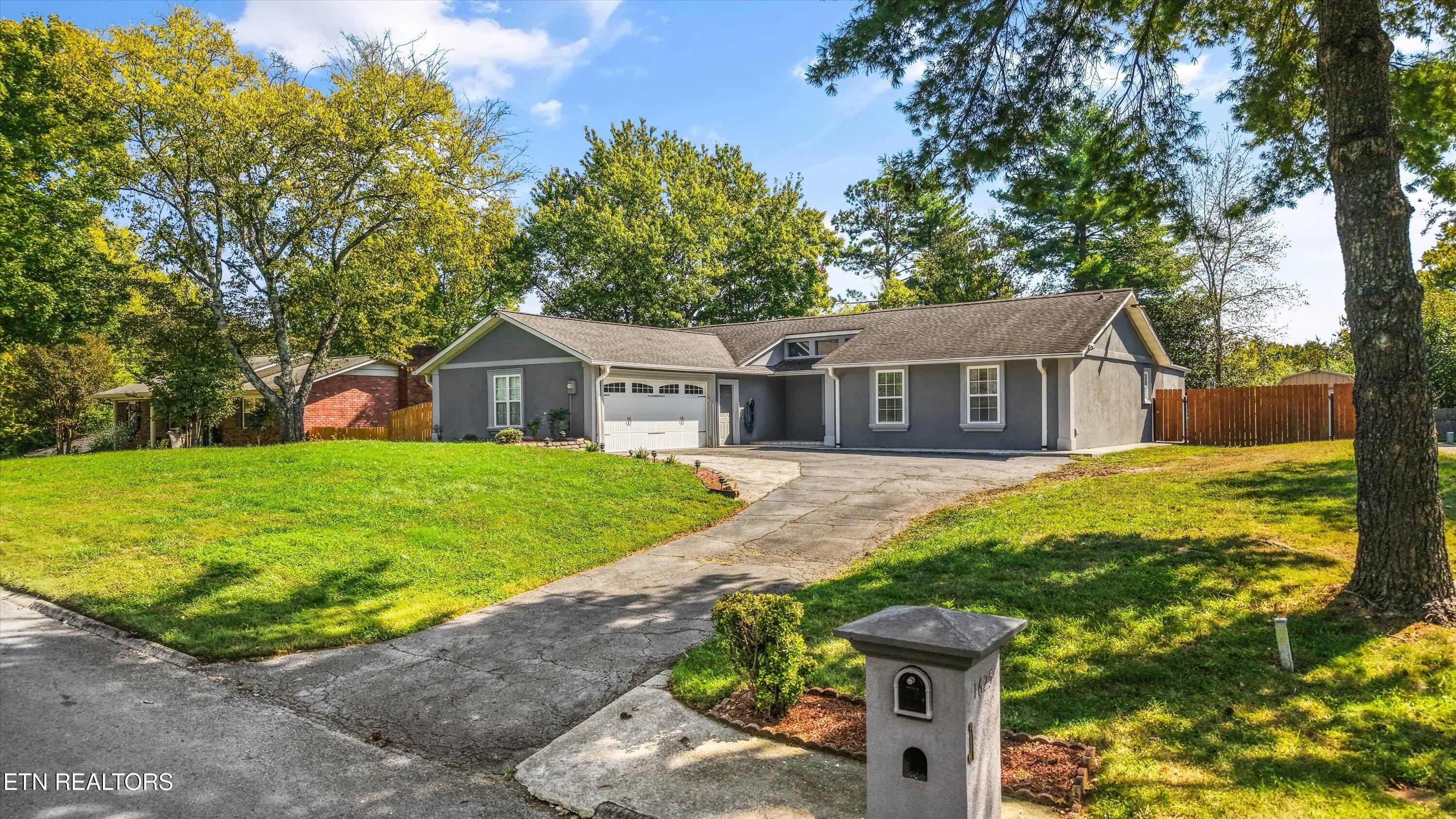 1625 El Prado Drive Knoxville TN 37922